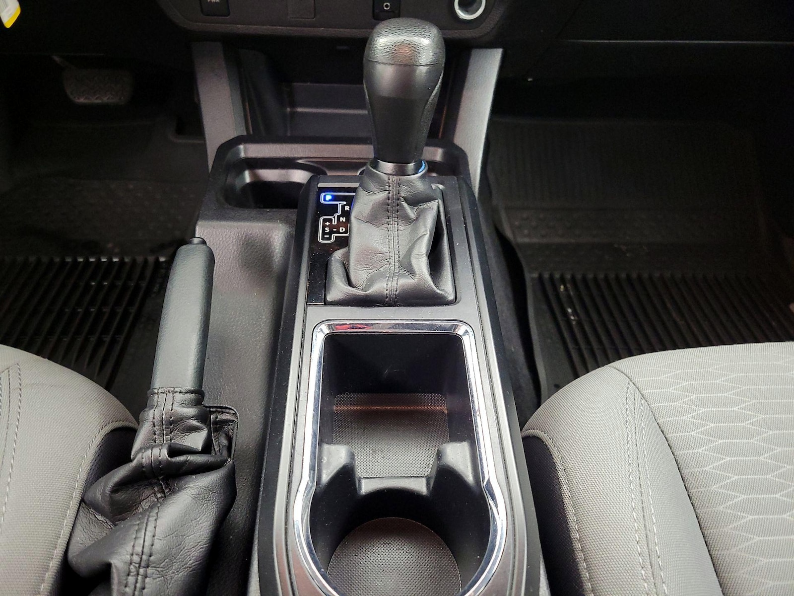 2019 Toyota Tacoma SR - Photo 18