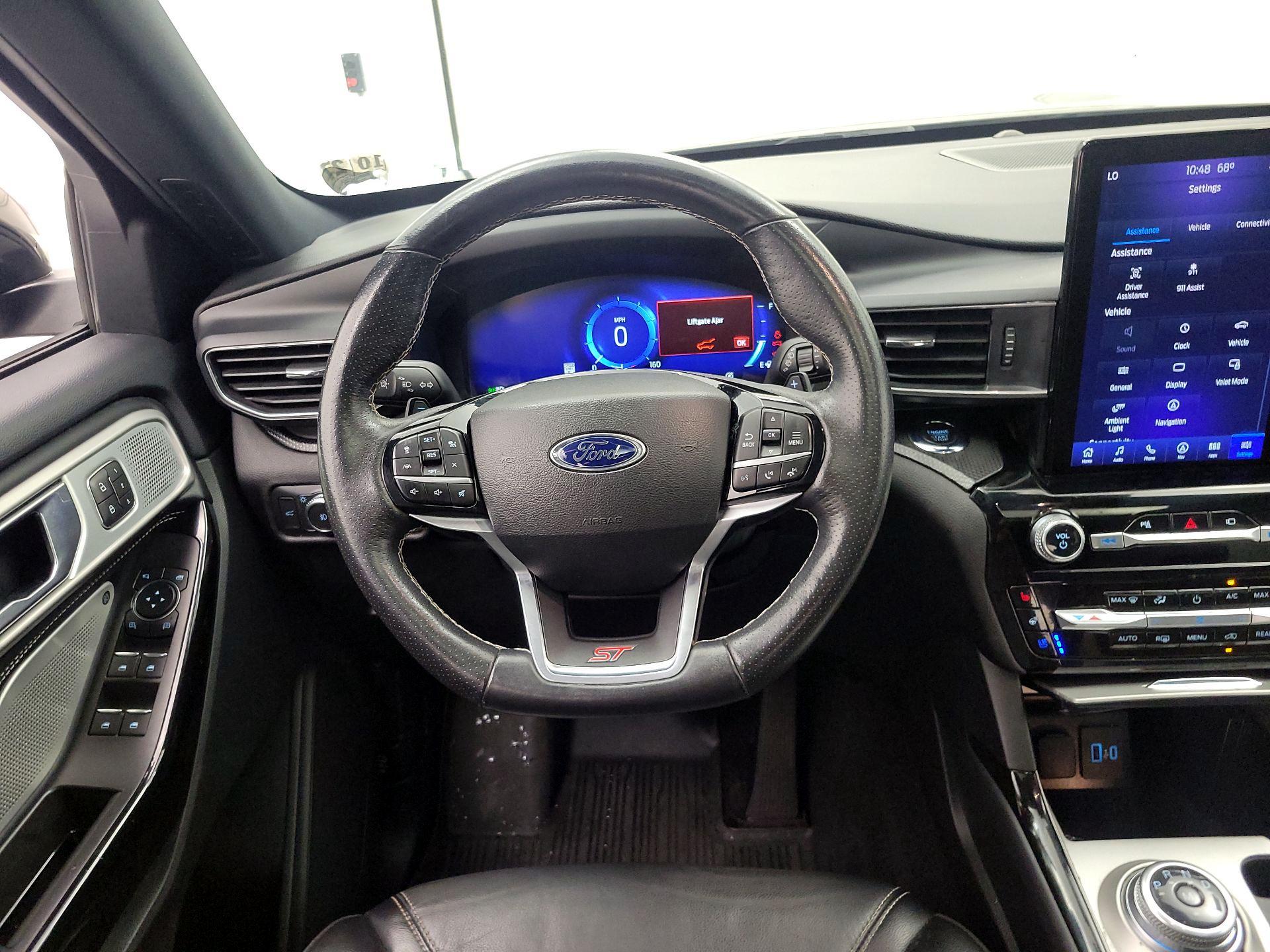 Thumbnail: 2022 Ford Explorer - 10