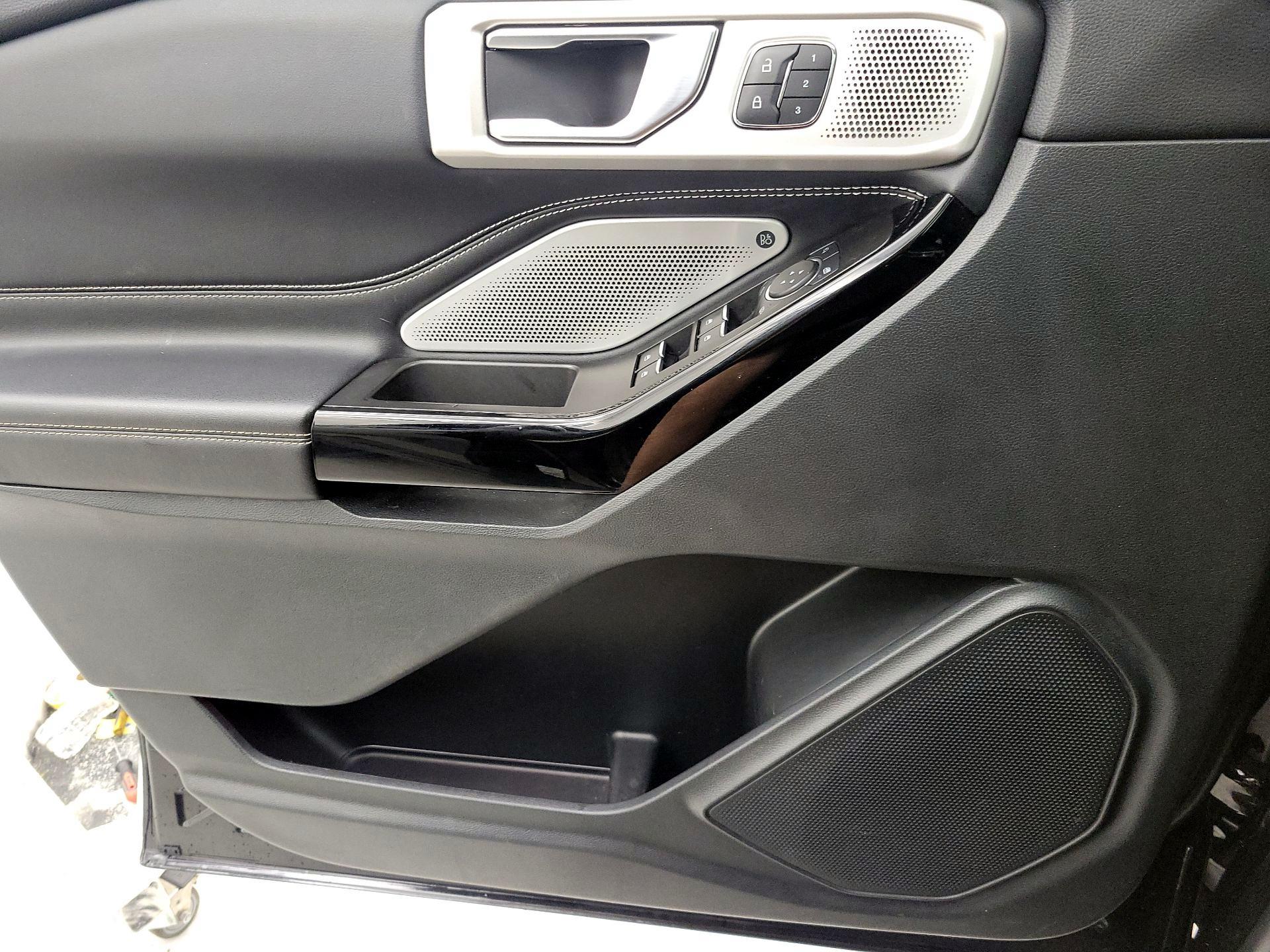 Thumbnail: 2022 Ford Explorer - 12