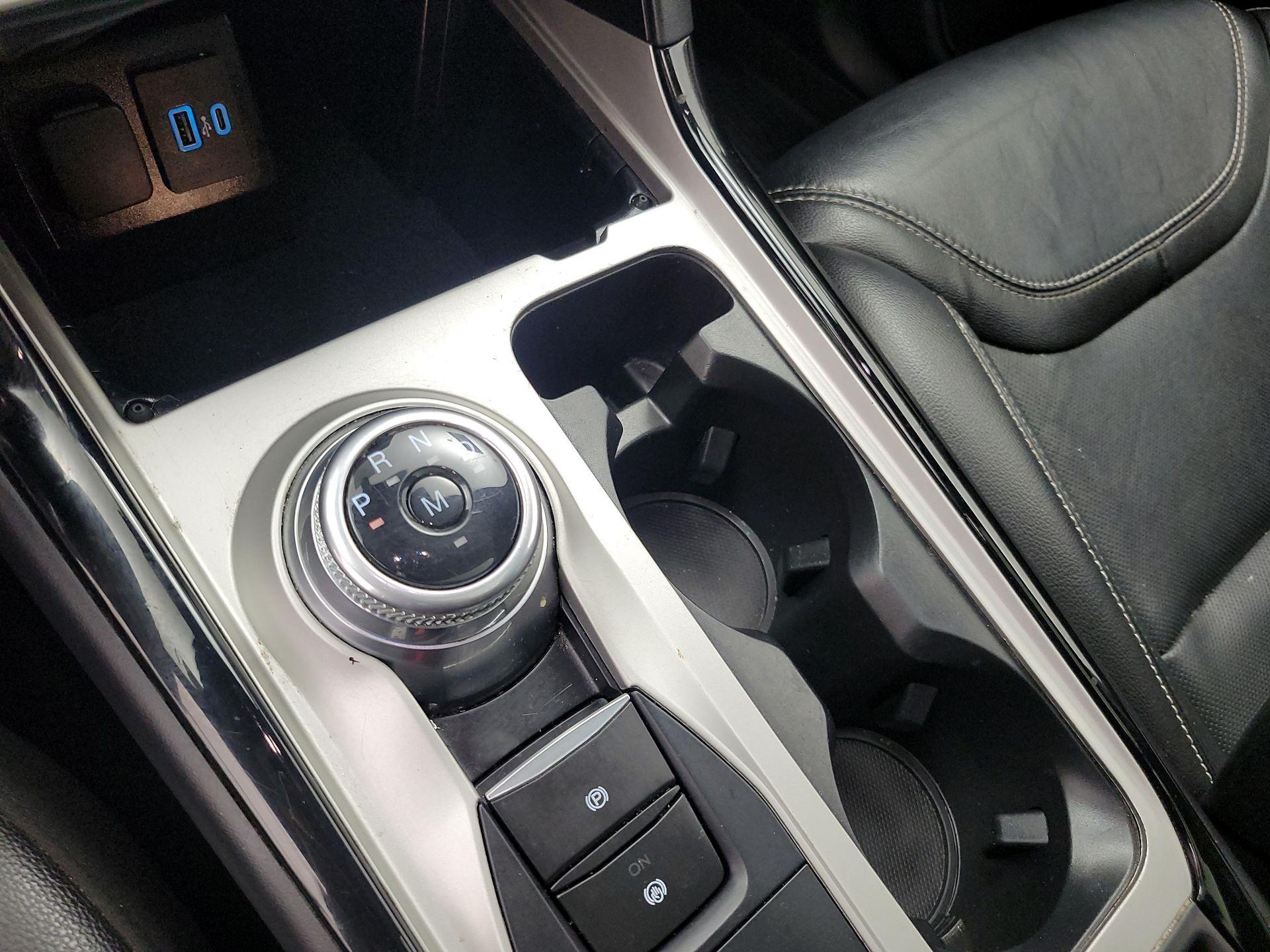 Thumbnail: 2022 Ford Explorer - 17