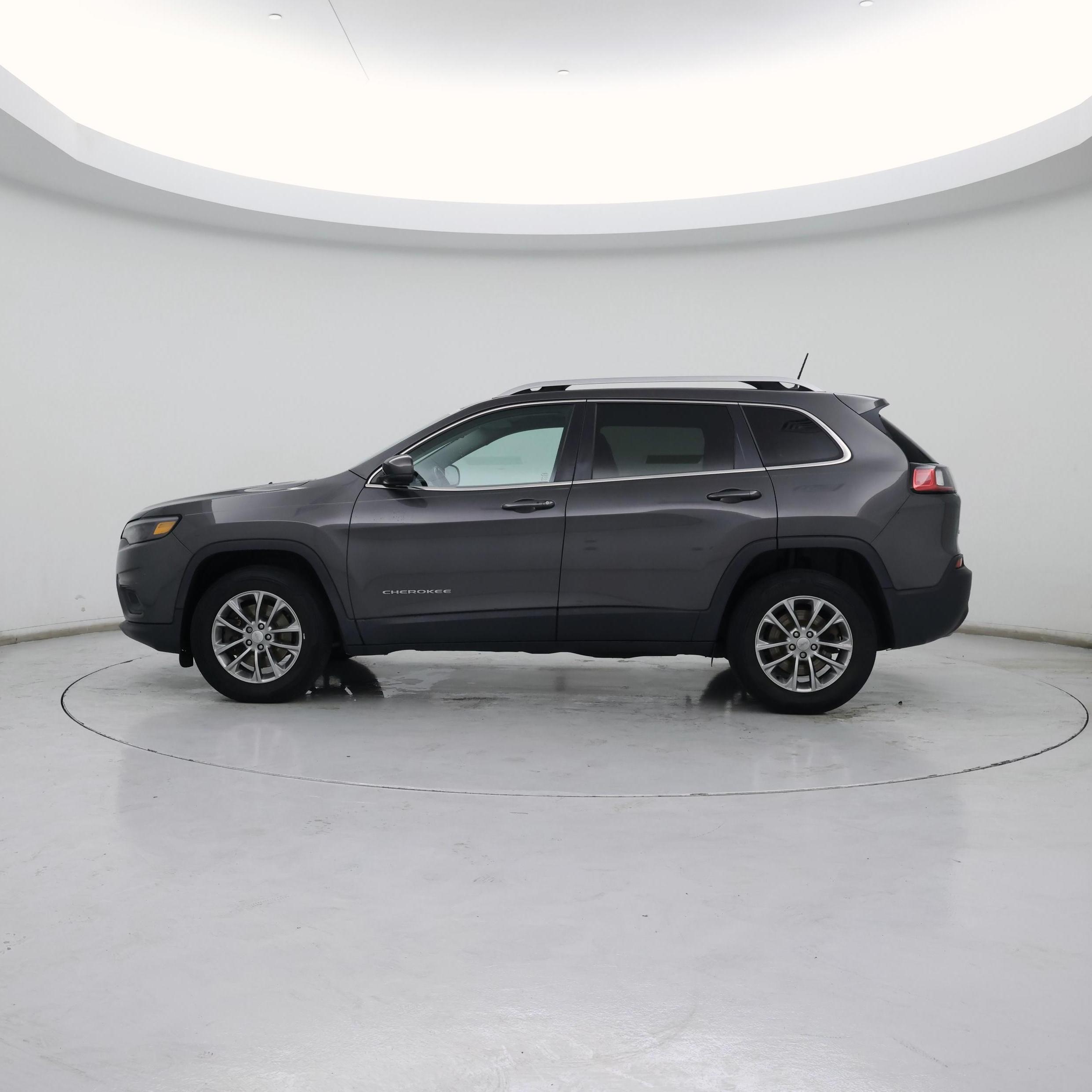 Thumbnail: 2019 Jeep Cherokee - 3
