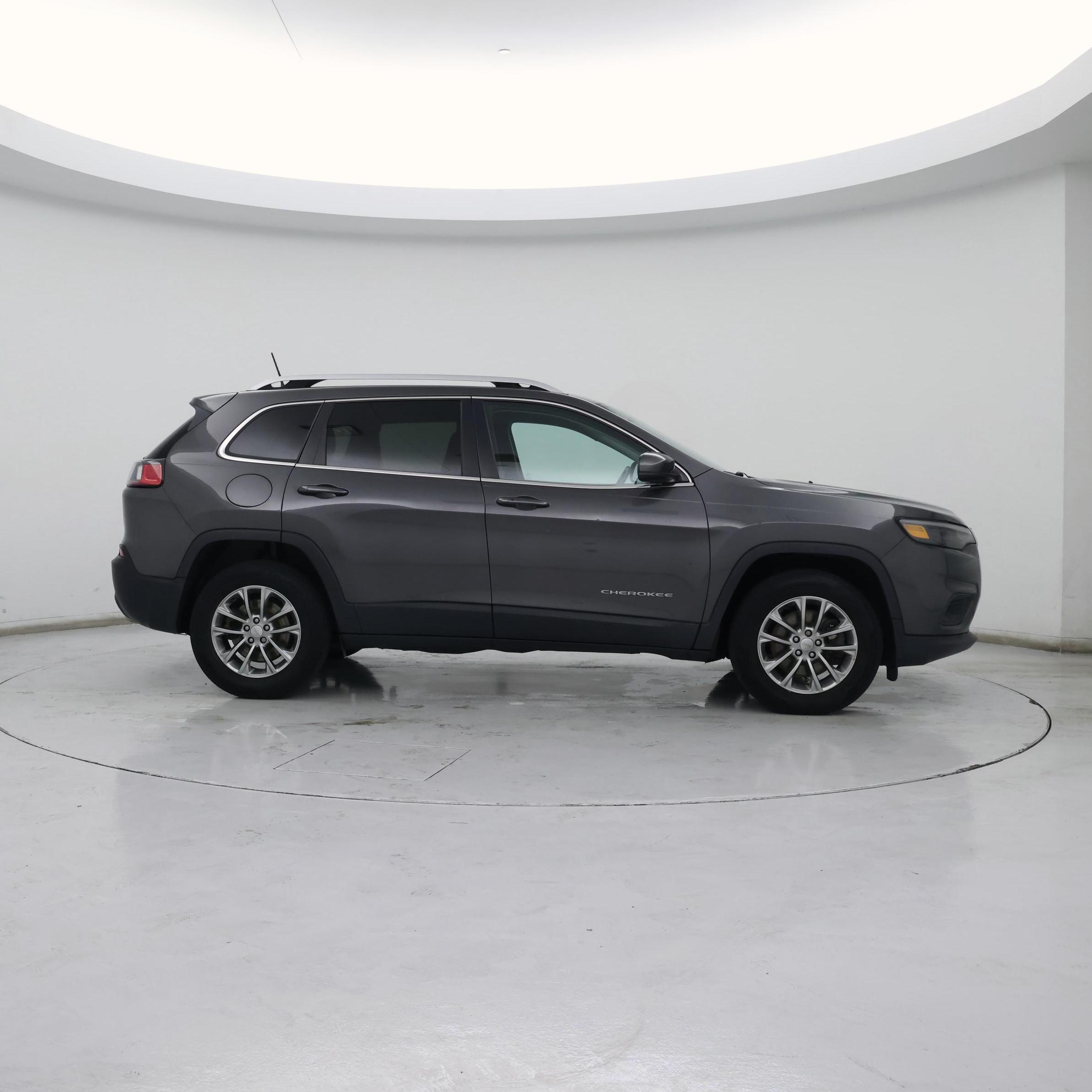 Thumbnail: 2019 Jeep Cherokee - 7