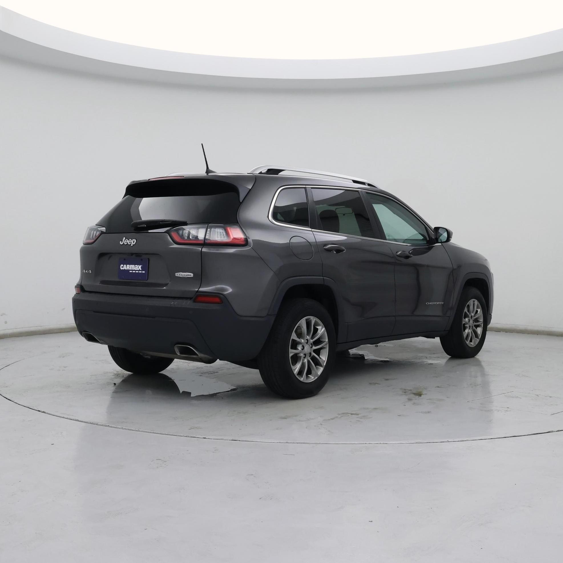 Thumbnail: 2019 Jeep Cherokee - 8