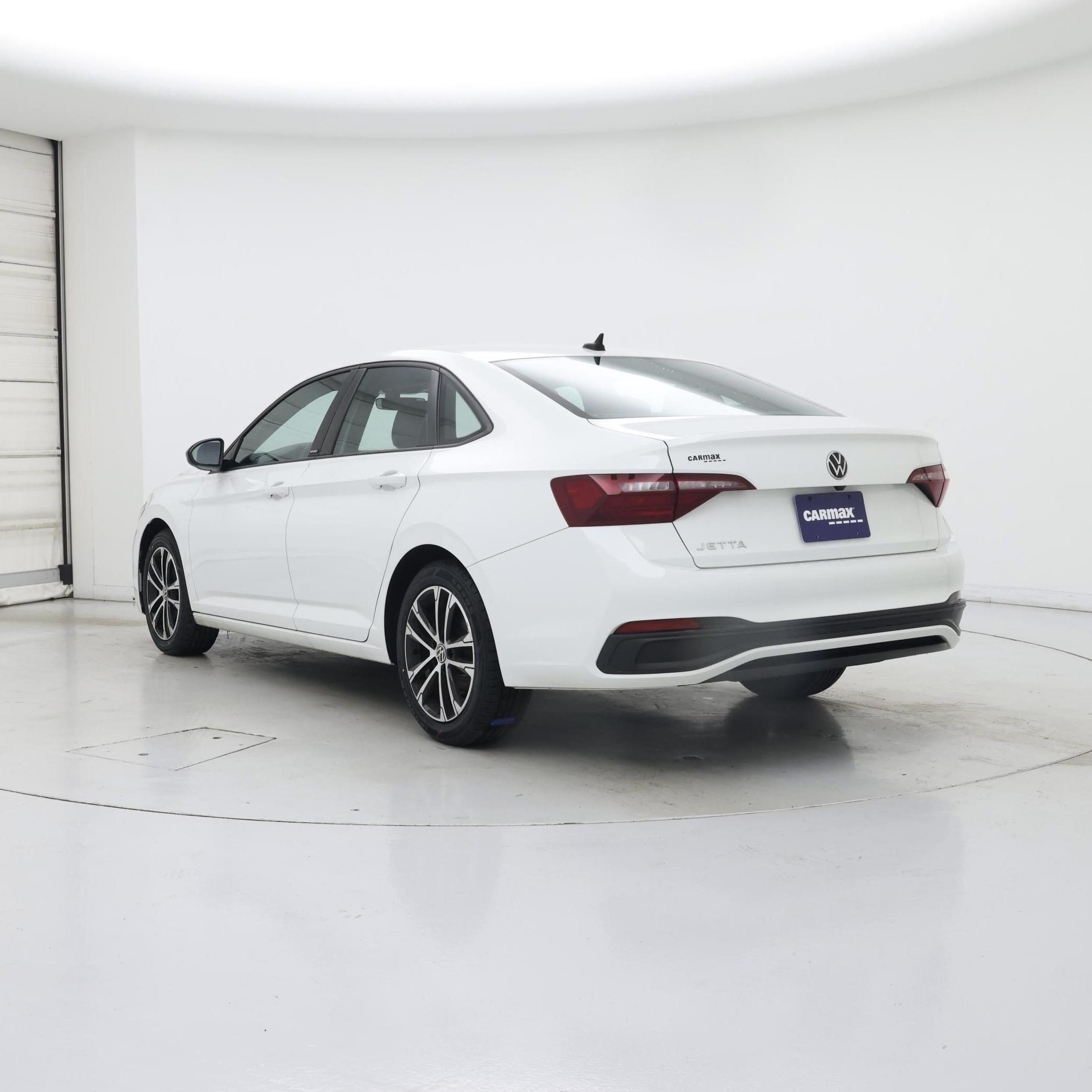 Thumbnail: 2023 Volkswagen Jetta - 2