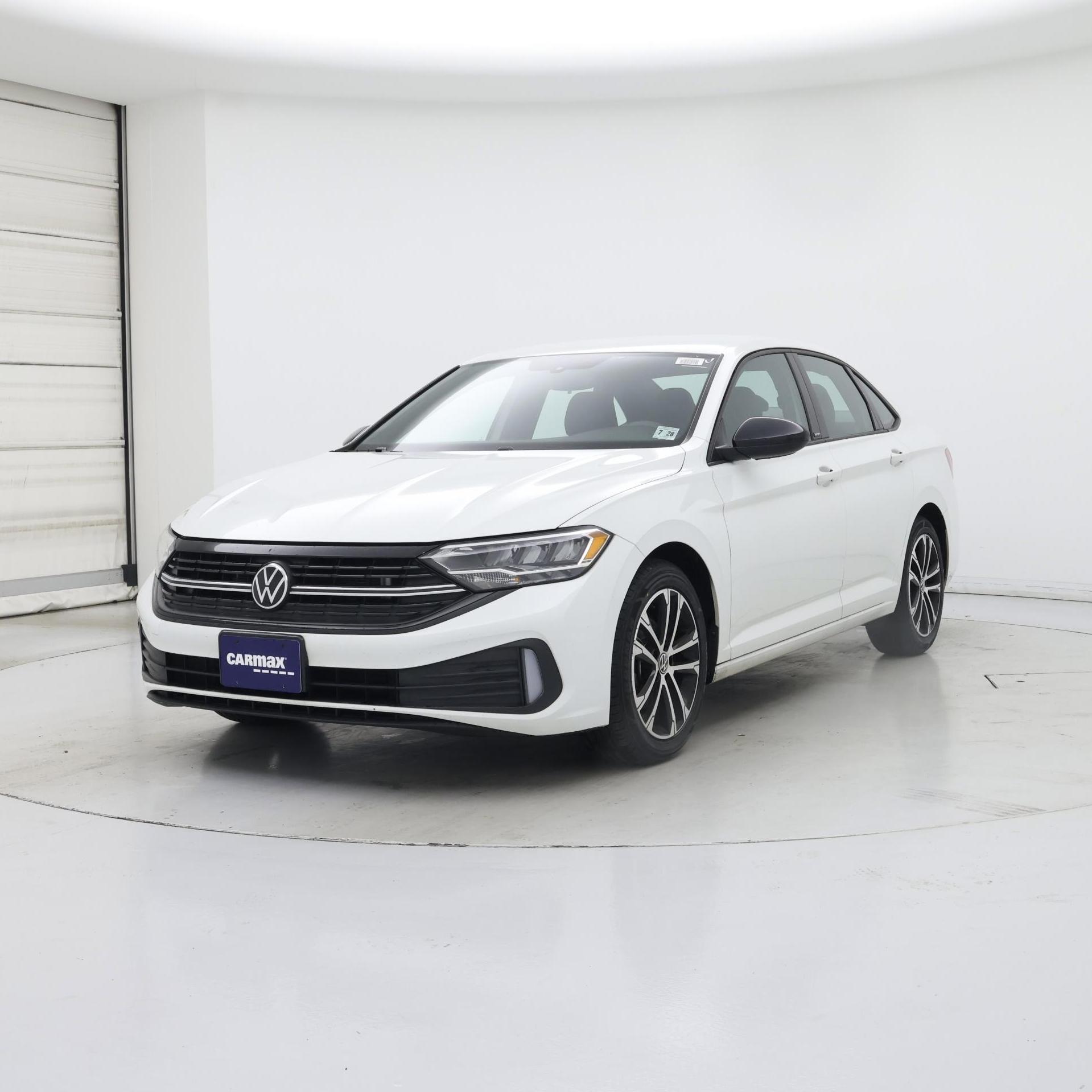 Thumbnail: 2023 Volkswagen Jetta - 4