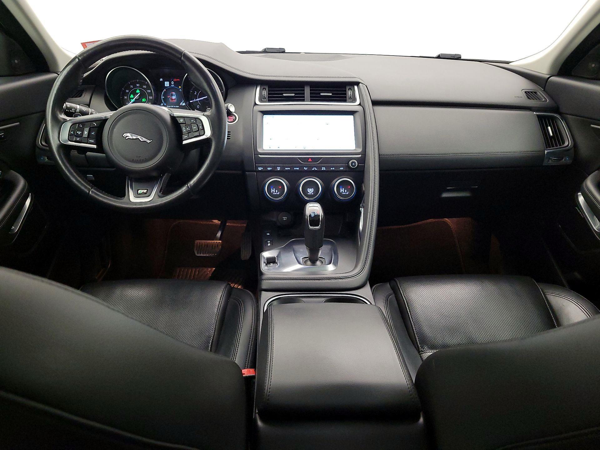 Thumbnail: 2019 Jaguar E-Pace - 9