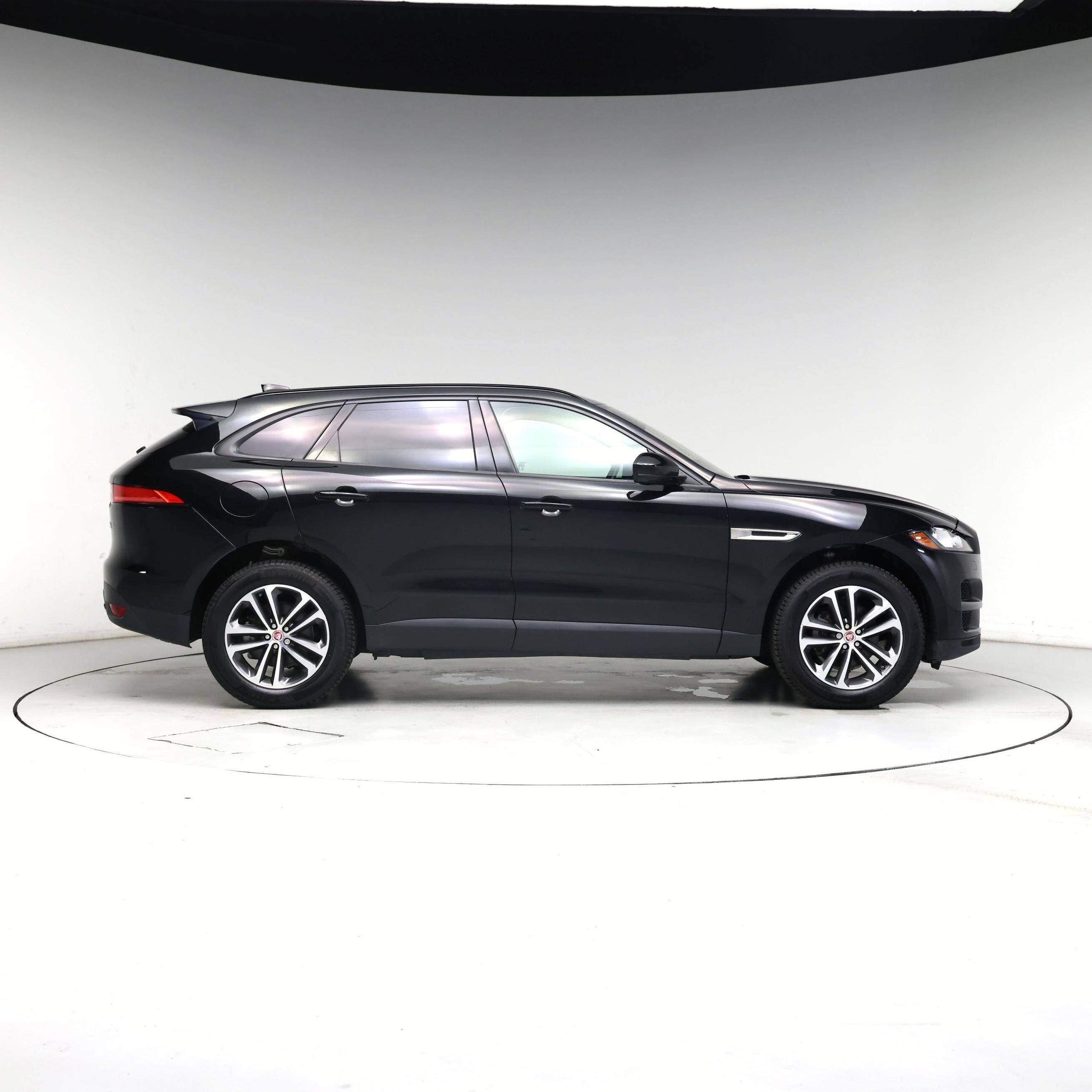 Thumbnail: 2018 Jaguar F-Pace - 7