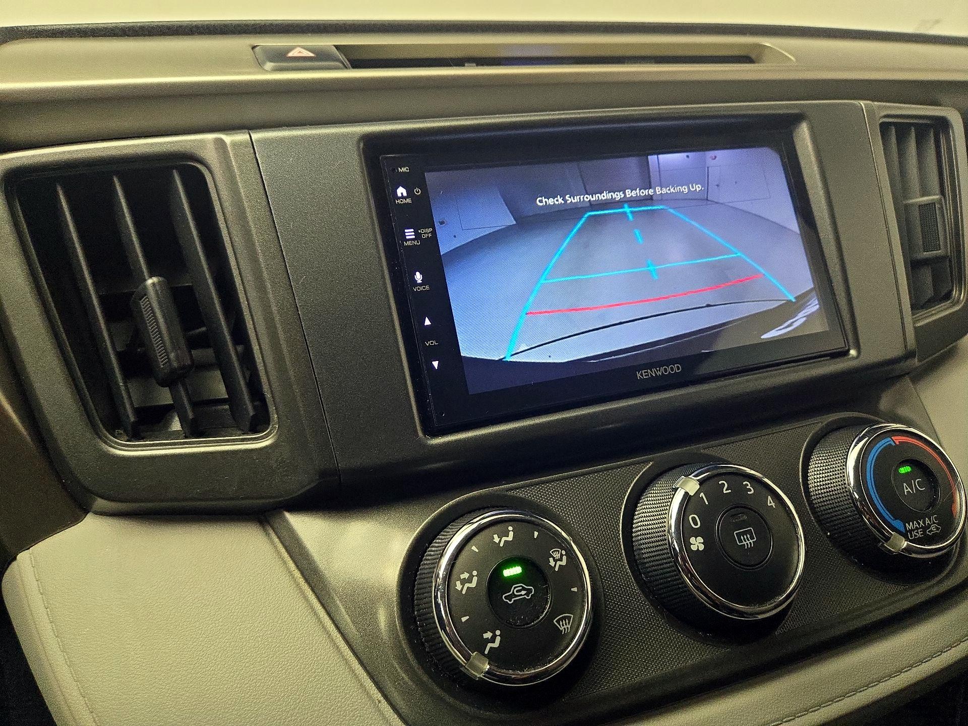 Thumbnail: 2014 Toyota RAV4 - 14
