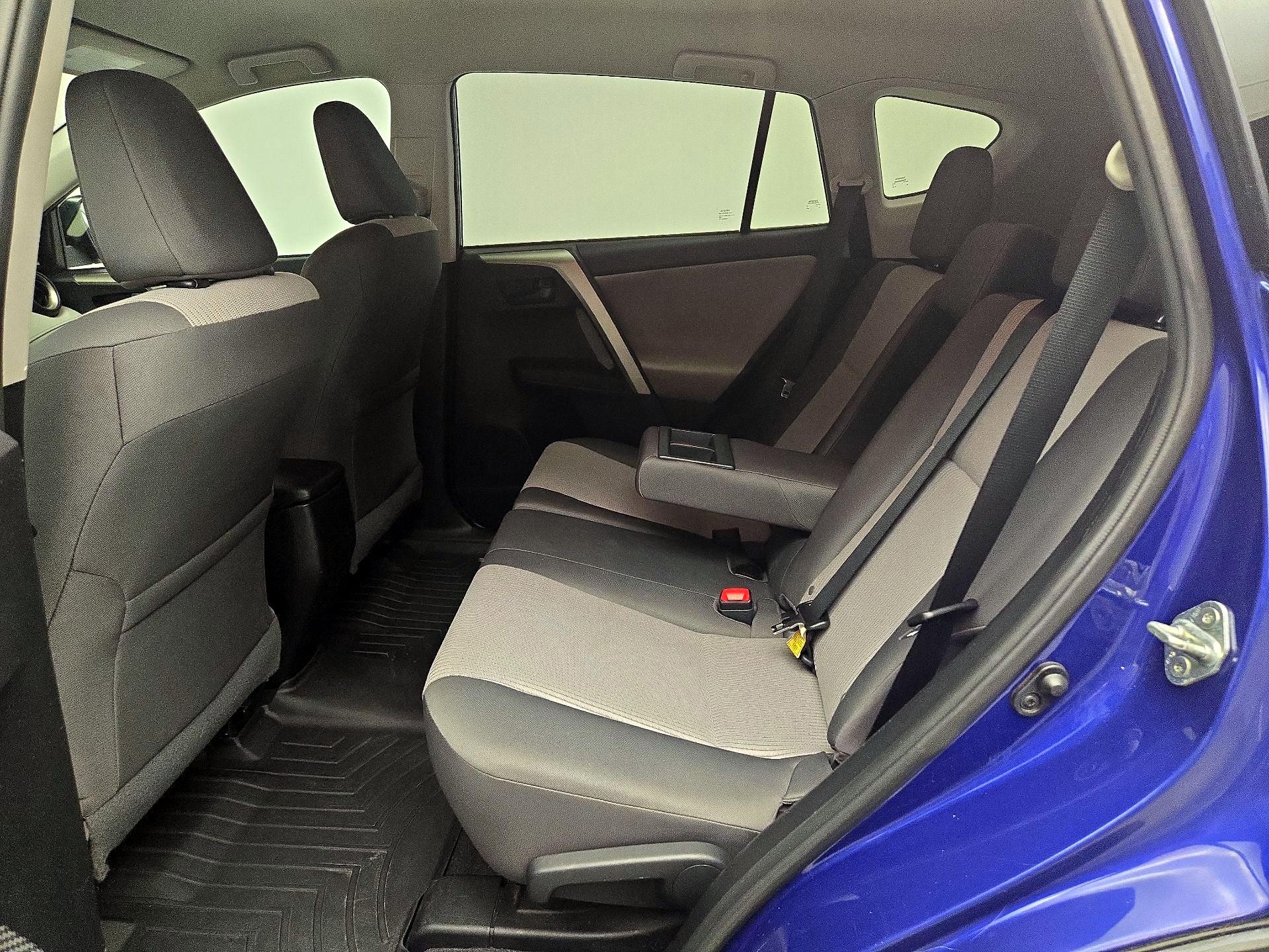 Thumbnail: 2014 Toyota RAV4 - 19
