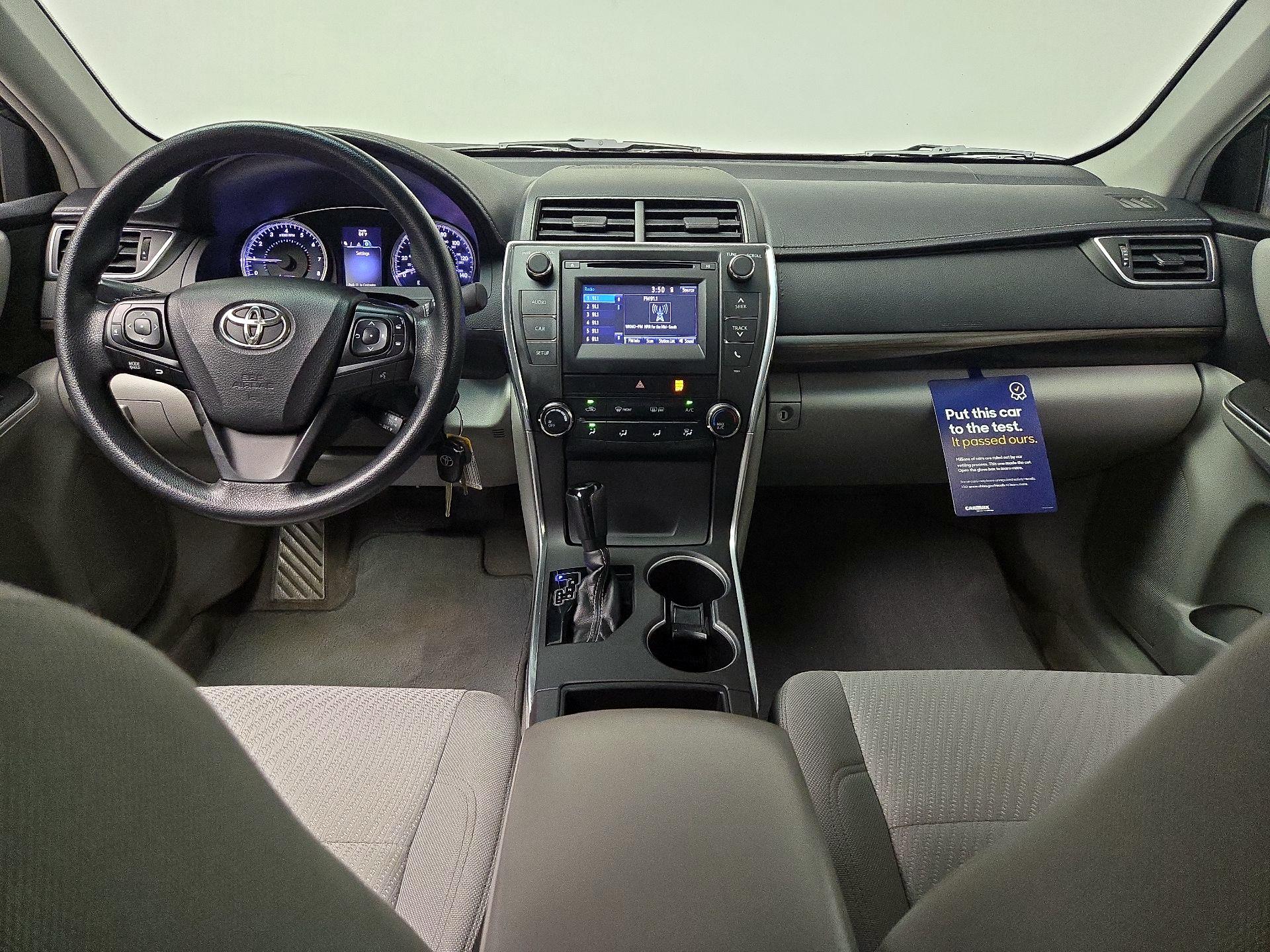 Thumbnail: 2016 Toyota Camry - 9