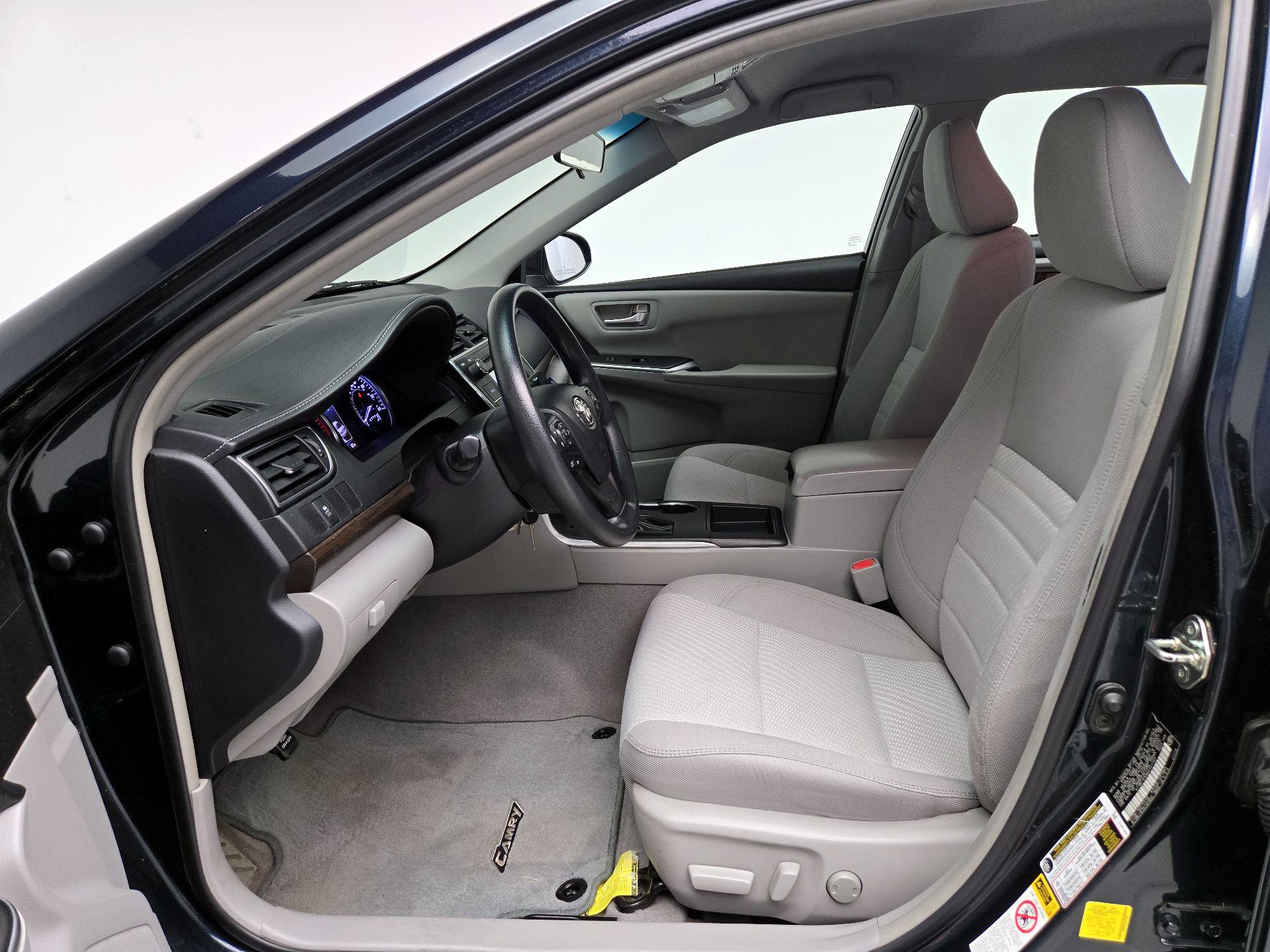 Thumbnail: 2016 Toyota Camry - 11