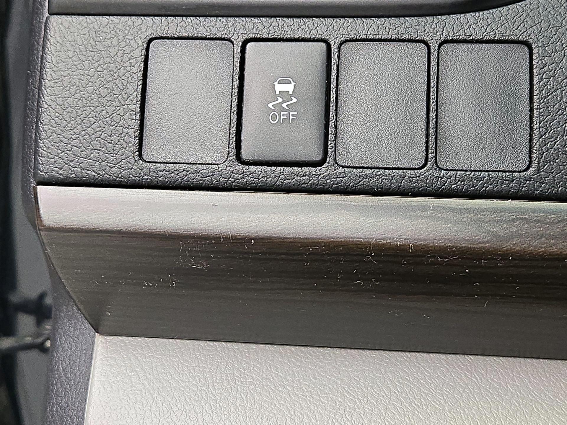Thumbnail: 2016 Toyota Camry - 13