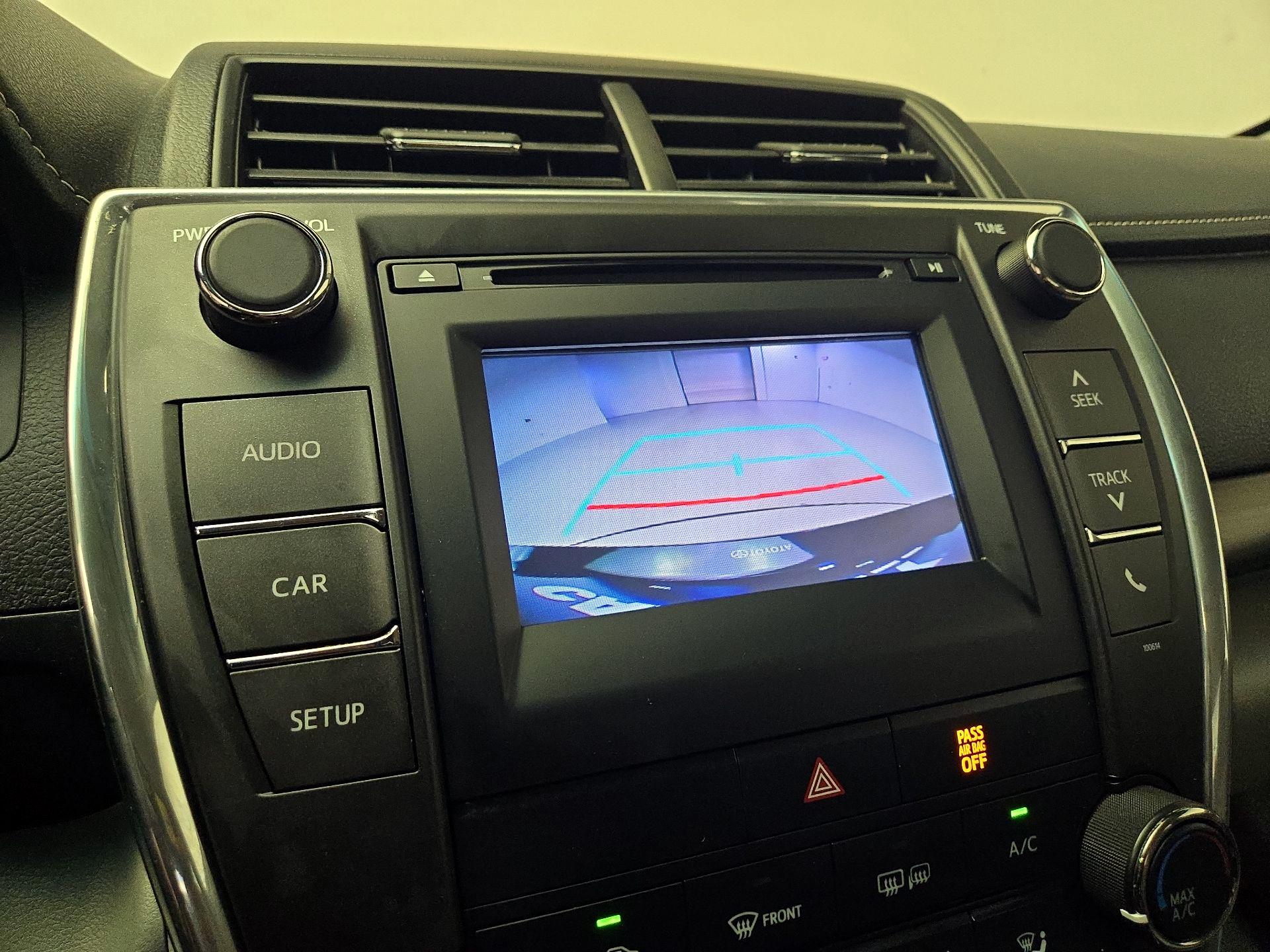 Thumbnail: 2016 Toyota Camry - 14