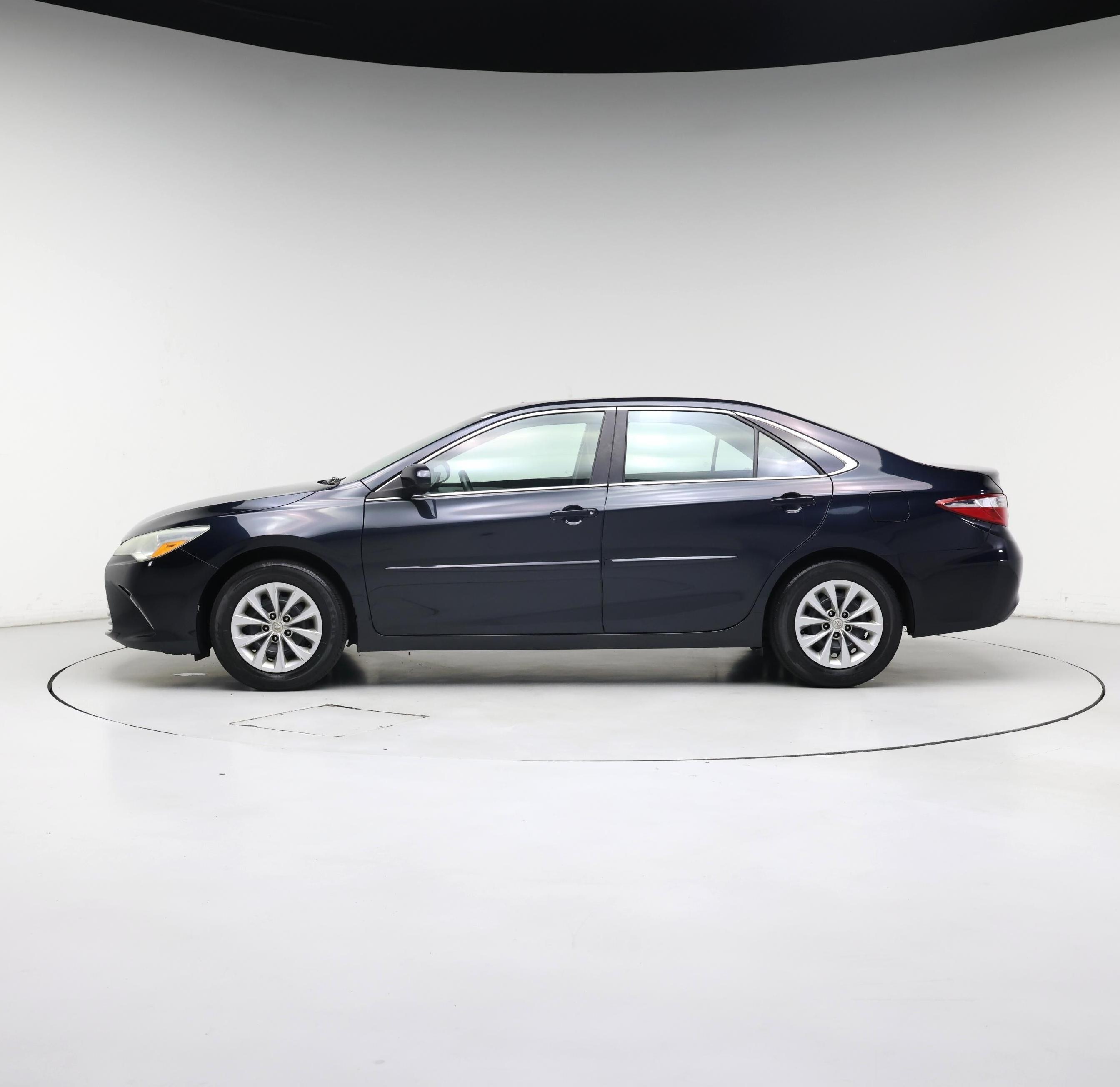 Thumbnail: 2016 Toyota Camry - 3