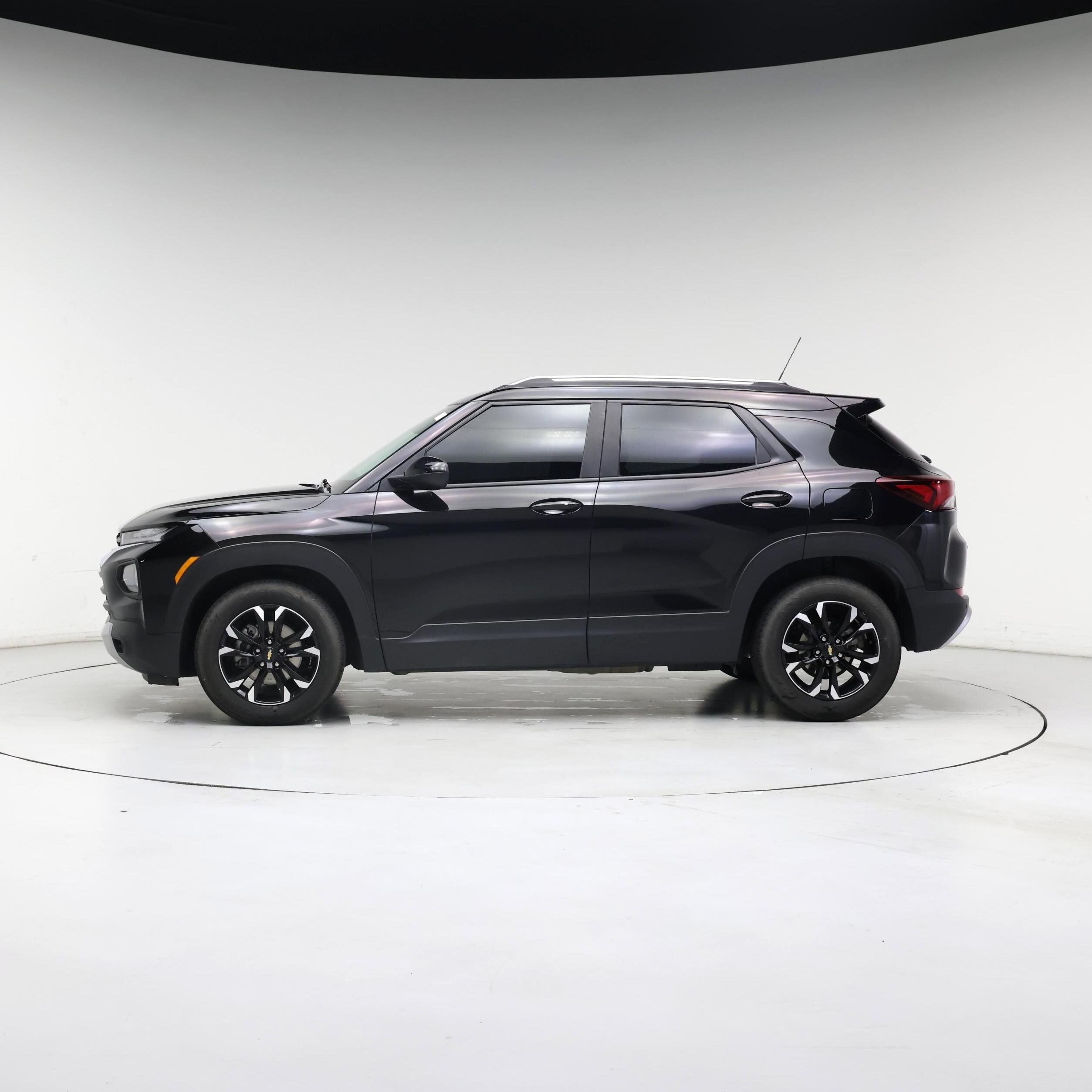Thumbnail: 2022 Chevrolet TrailBlazer - 3