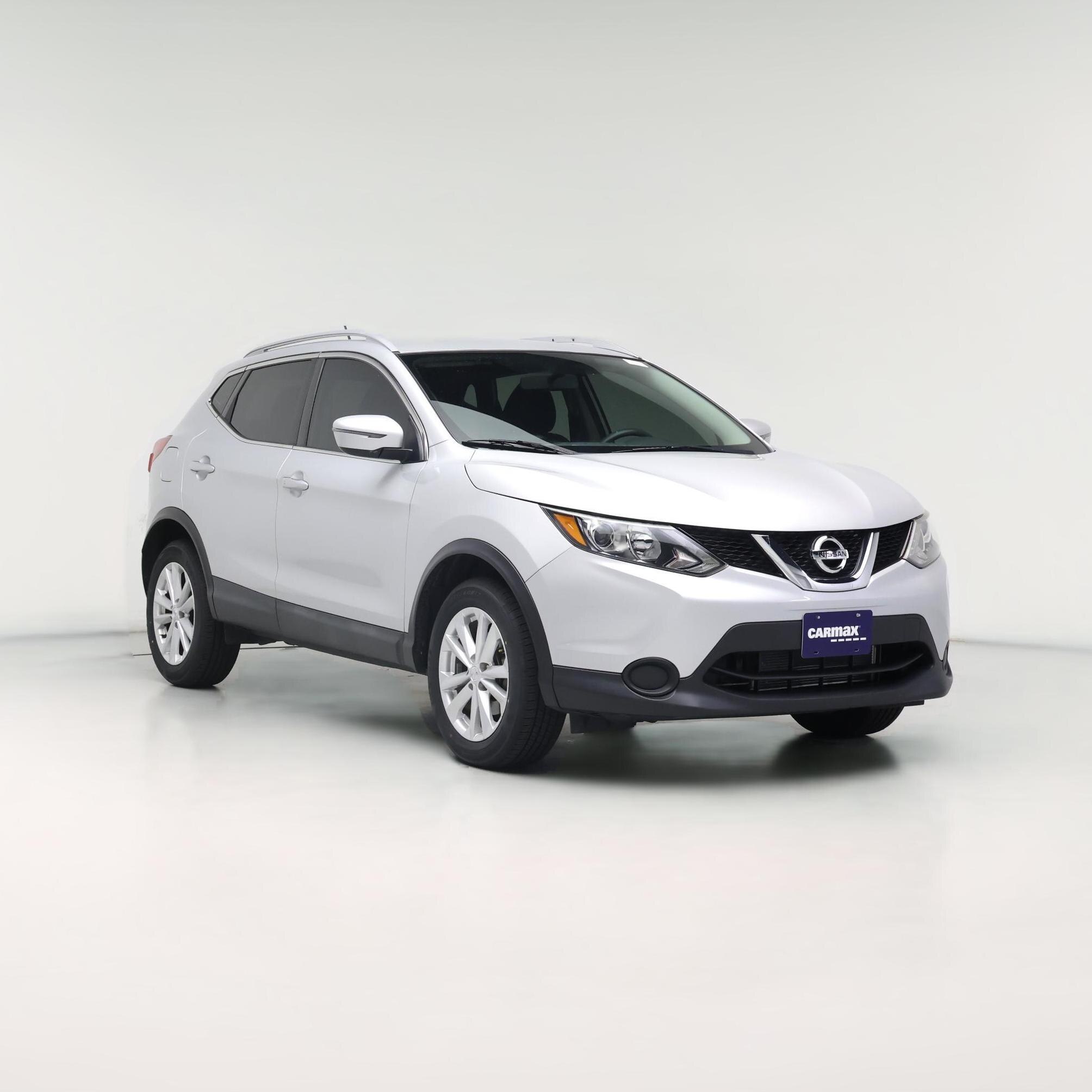 Thumbnail: 2017 Nissan Rogue Sport - 1