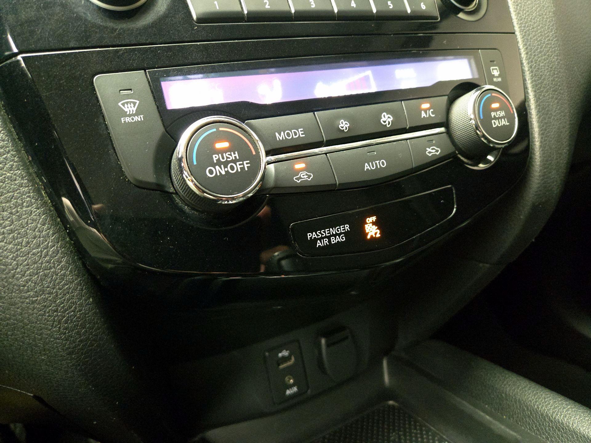 Thumbnail: 2017 Nissan Rogue Sport - 16