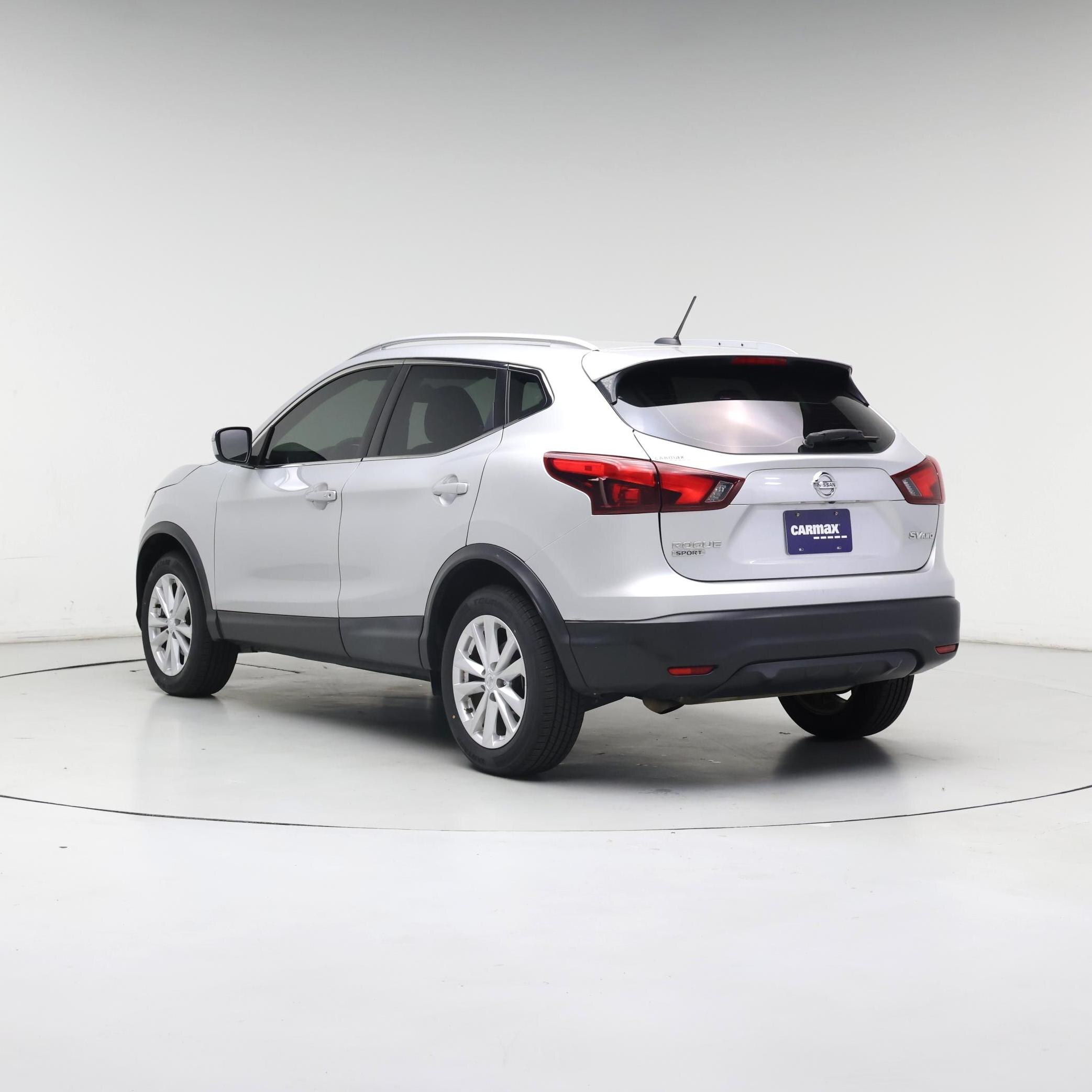 Thumbnail: 2017 Nissan Rogue Sport - 2