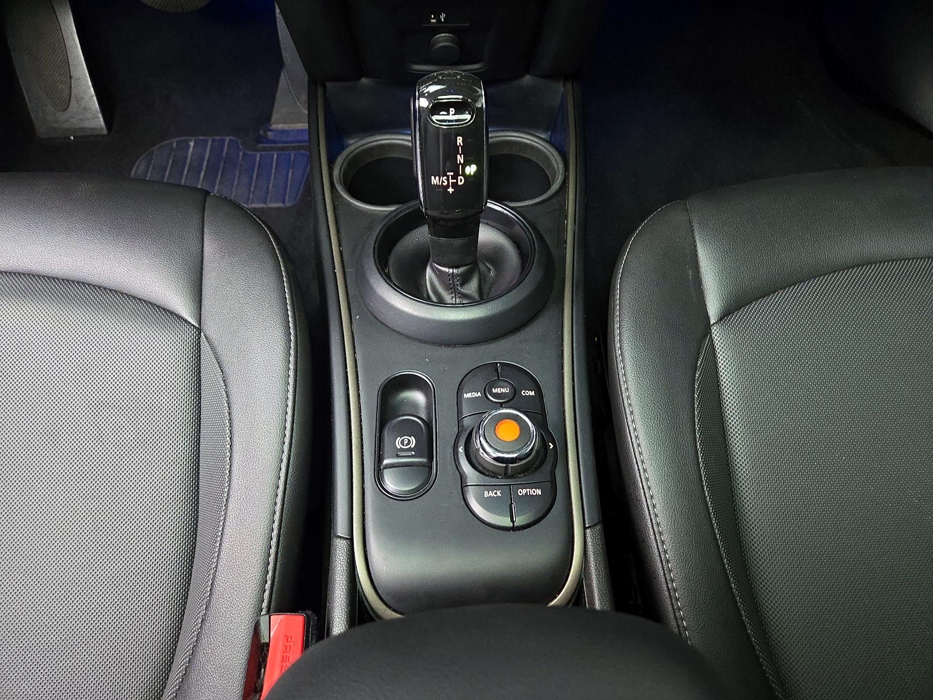 Thumbnail: 2022 MINI Cooper Countryman - 17