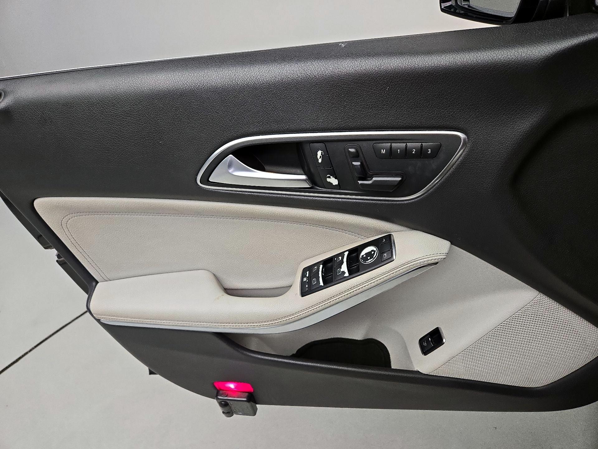 Thumbnail: 2016 Mercedes-Benz CLA - 12