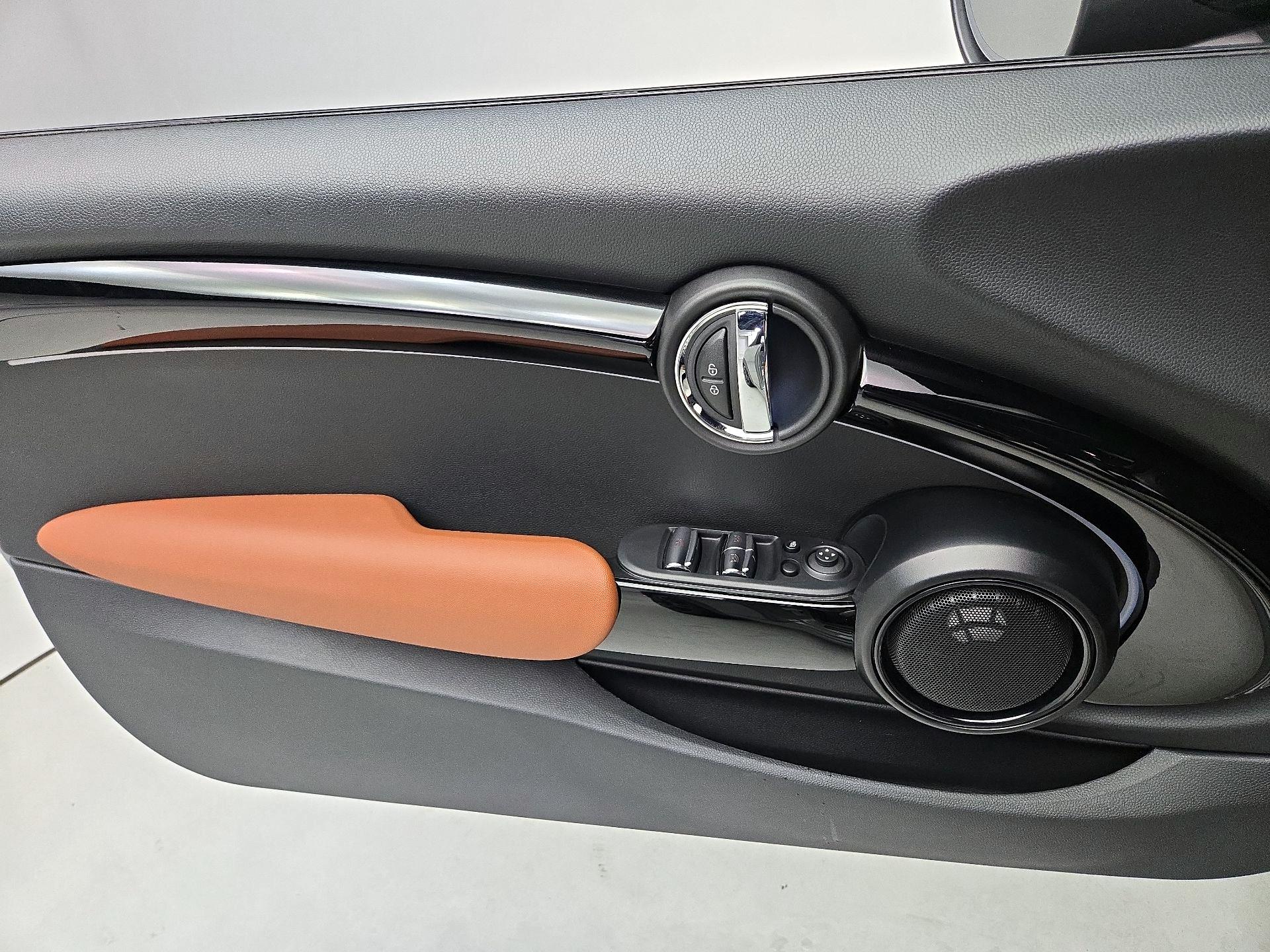 Thumbnail: 2023 MINI Cooper - 12