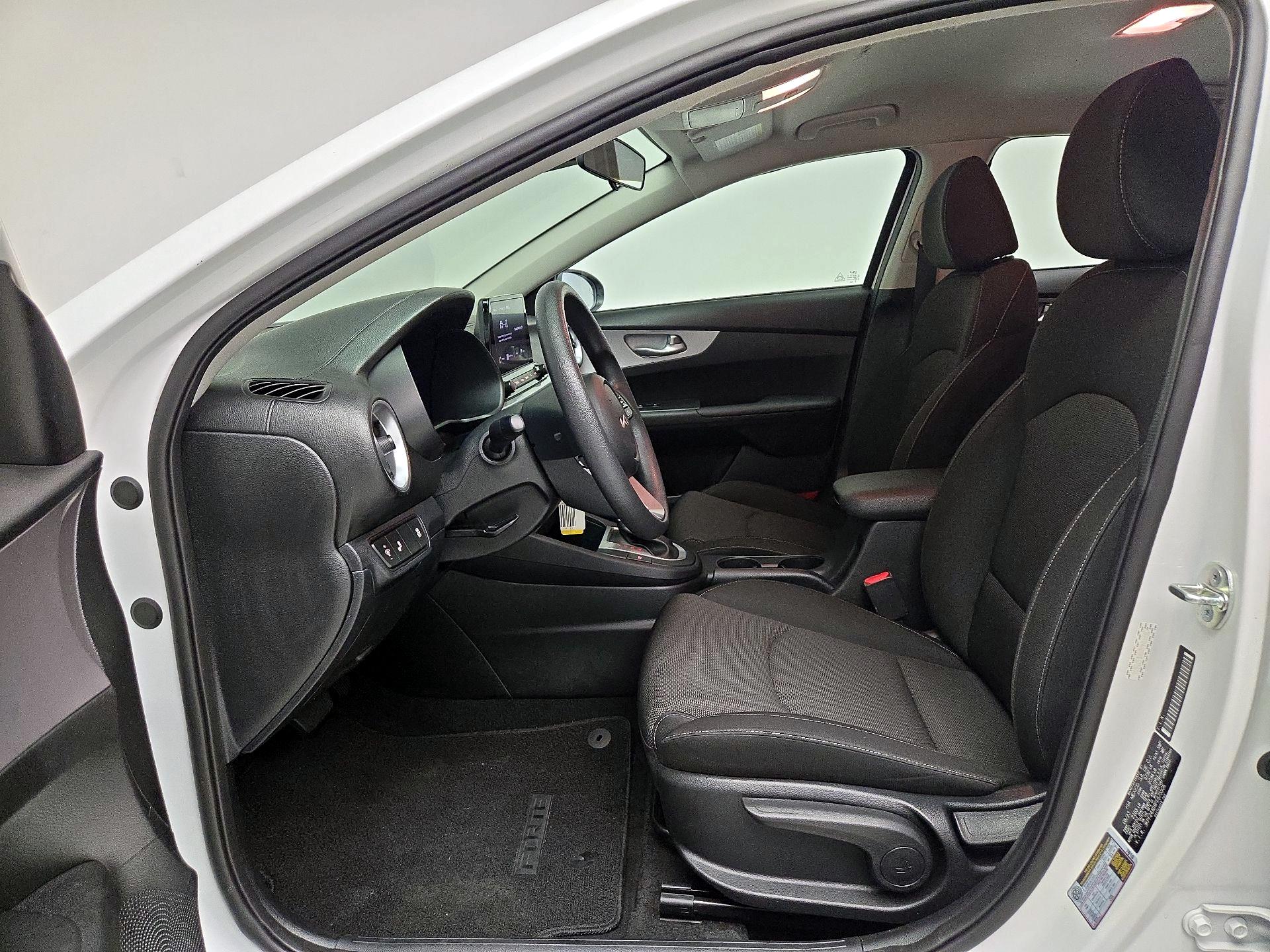 Thumbnail: 2023 Kia Forte - 11