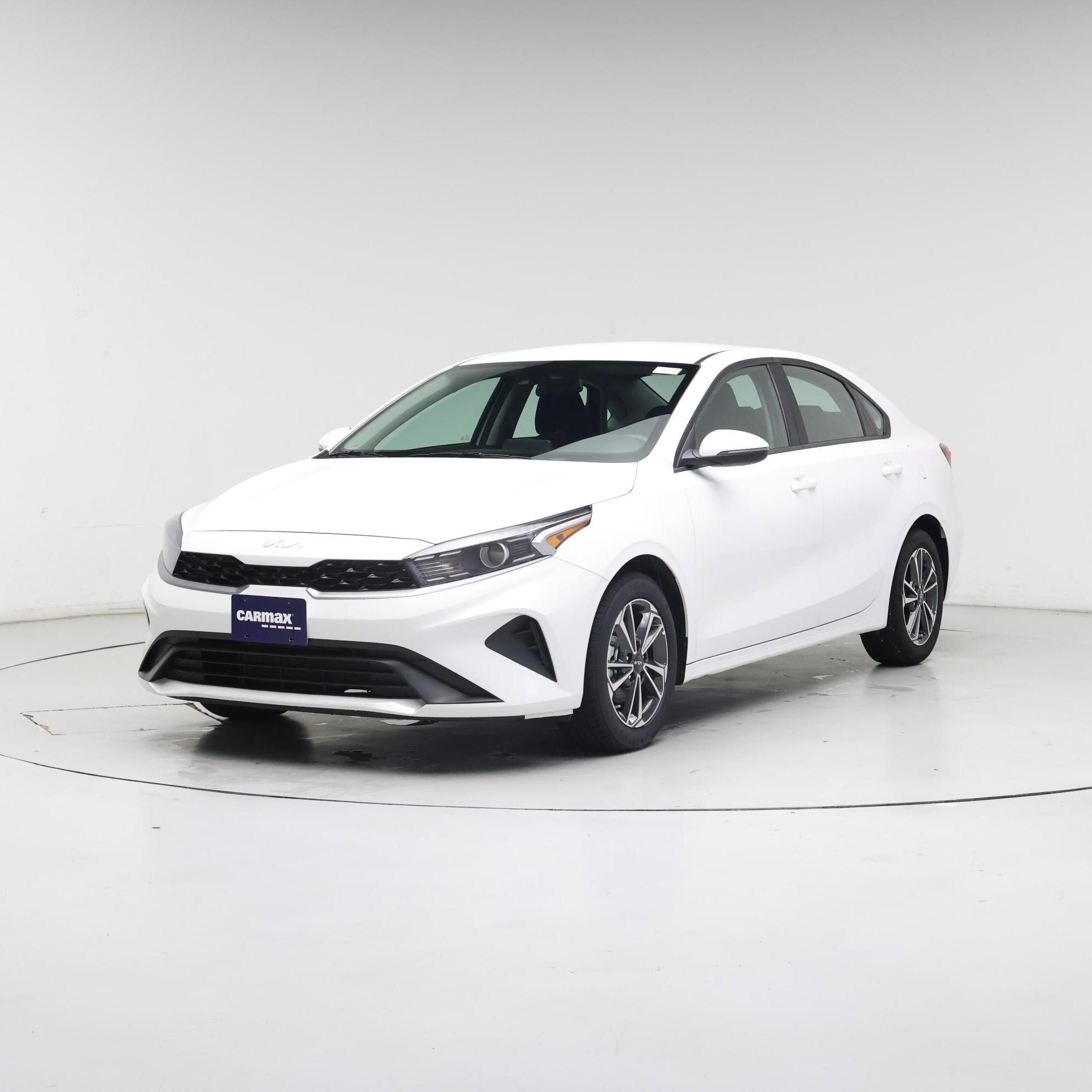 Thumbnail: 2023 Kia Forte - 4