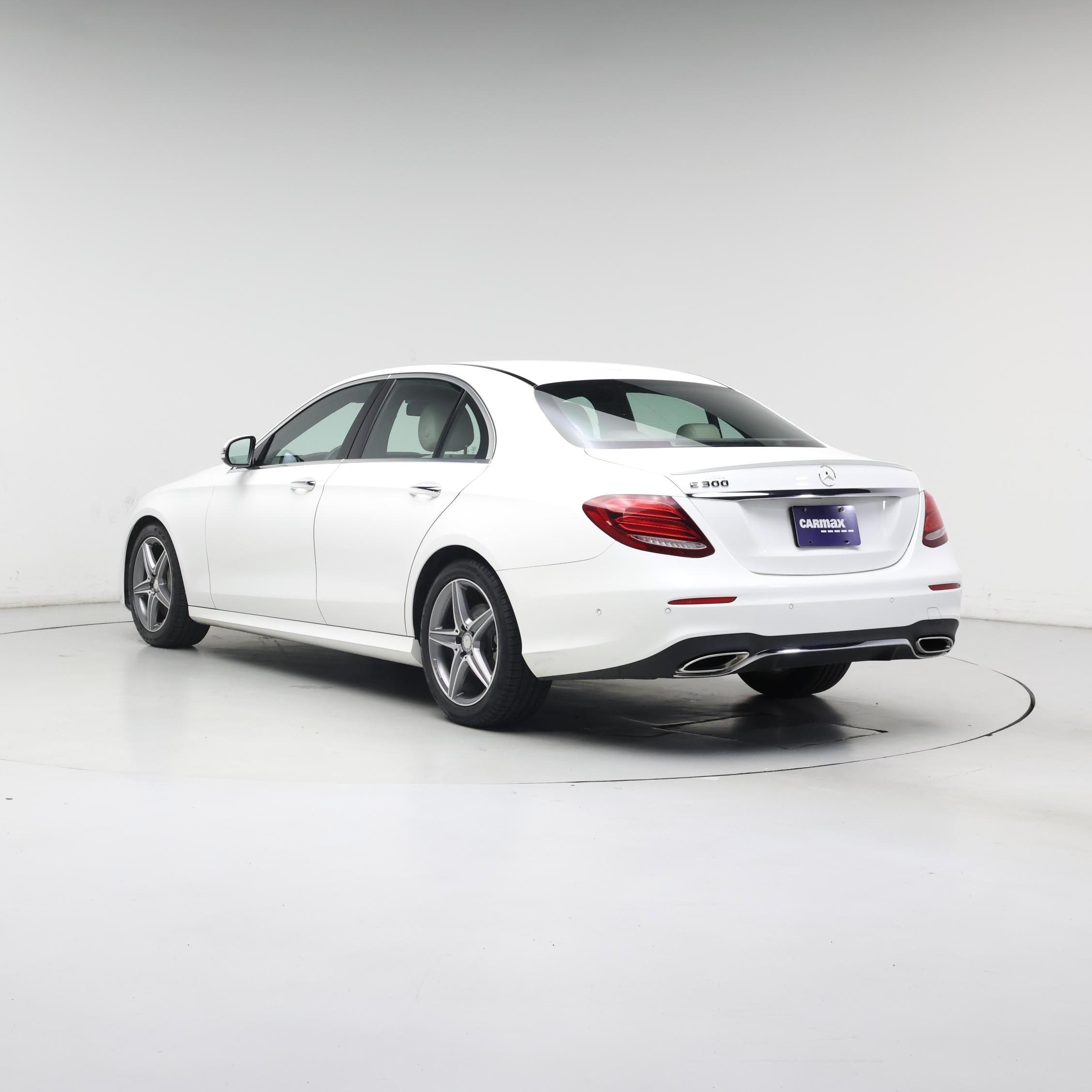 Thumbnail: 2017 Mercedes-Benz E-Class - 2