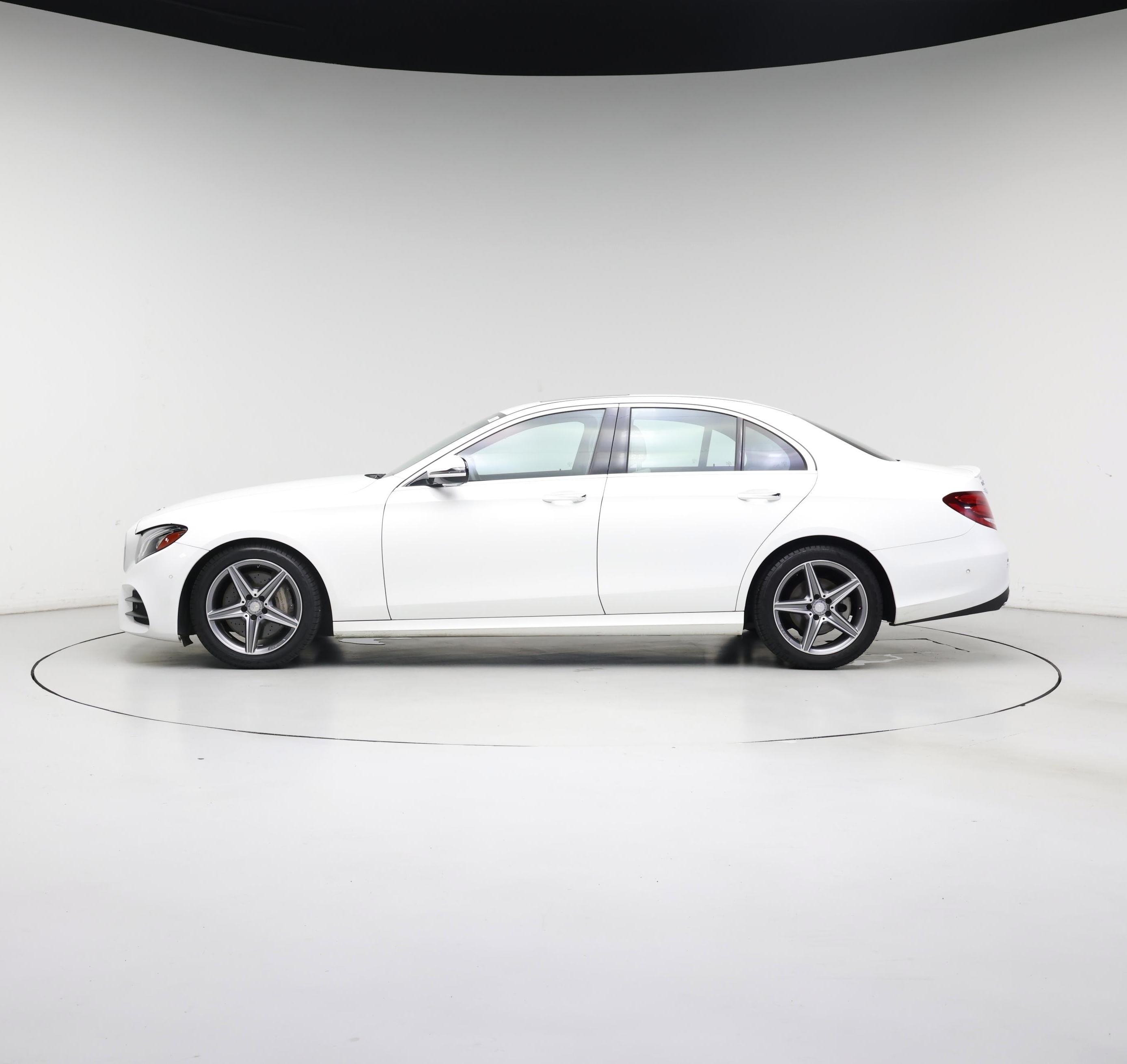 Thumbnail: 2017 Mercedes-Benz E-Class - 3