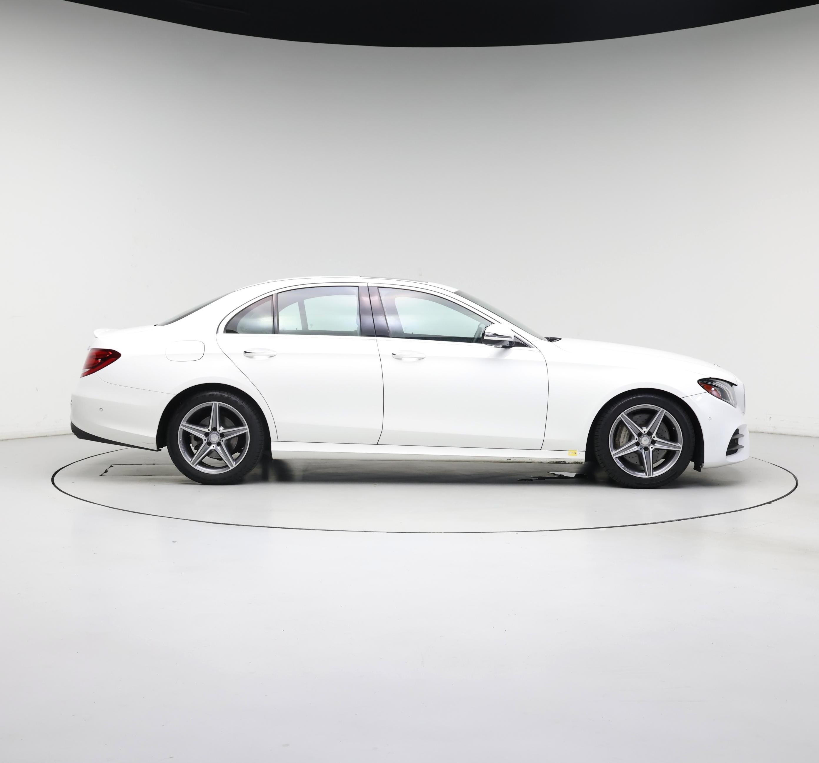 Thumbnail: 2017 Mercedes-Benz E-Class - 7