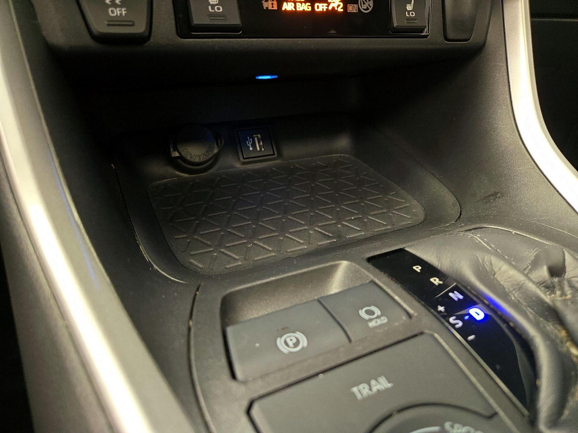 Thumbnail: 2024 Toyota RAV4 - 18