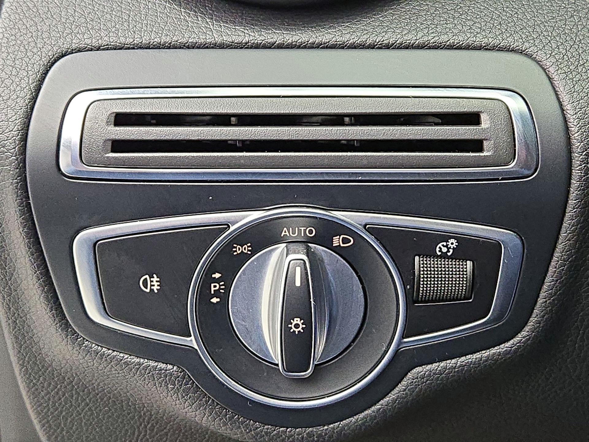 Thumbnail: 2019 Mercedes-Benz C-Class - 13
