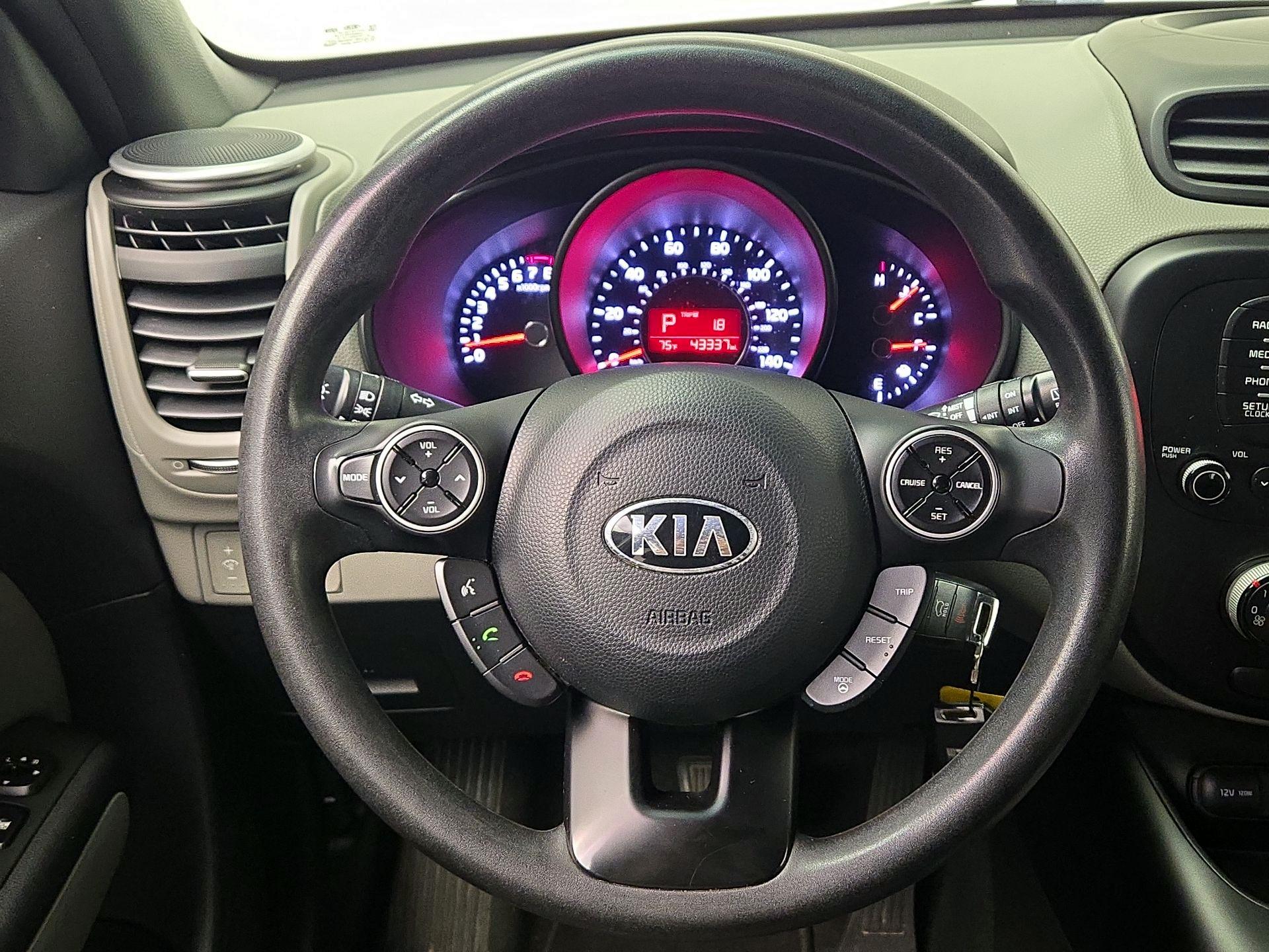 Thumbnail: 2016 Kia Soul - 10