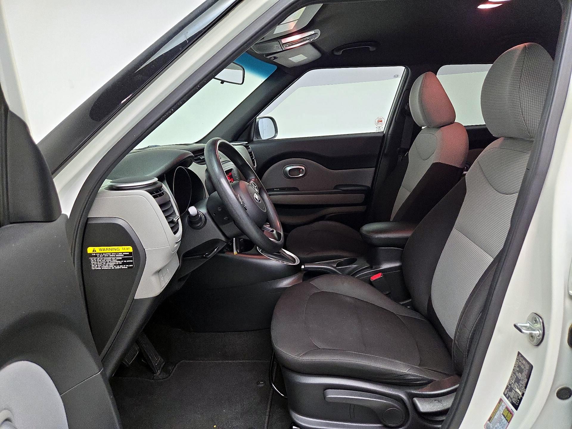 Thumbnail: 2016 Kia Soul - 11