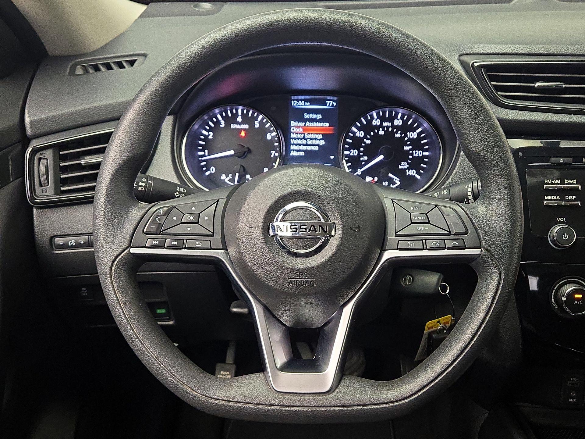 Thumbnail: 2017 Nissan Rogue - 10