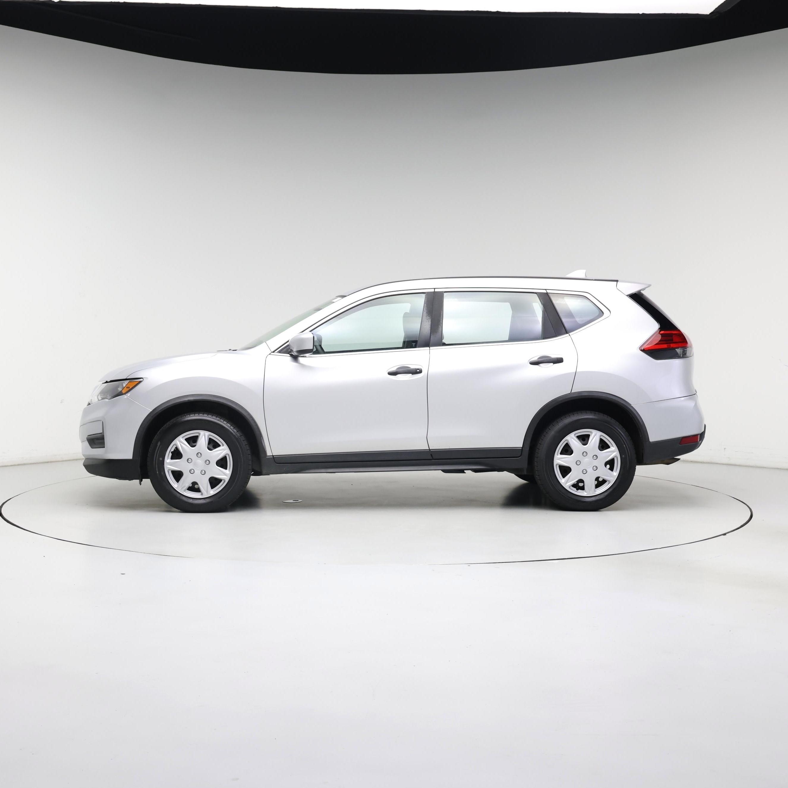 Thumbnail: 2017 Nissan Rogue - 3