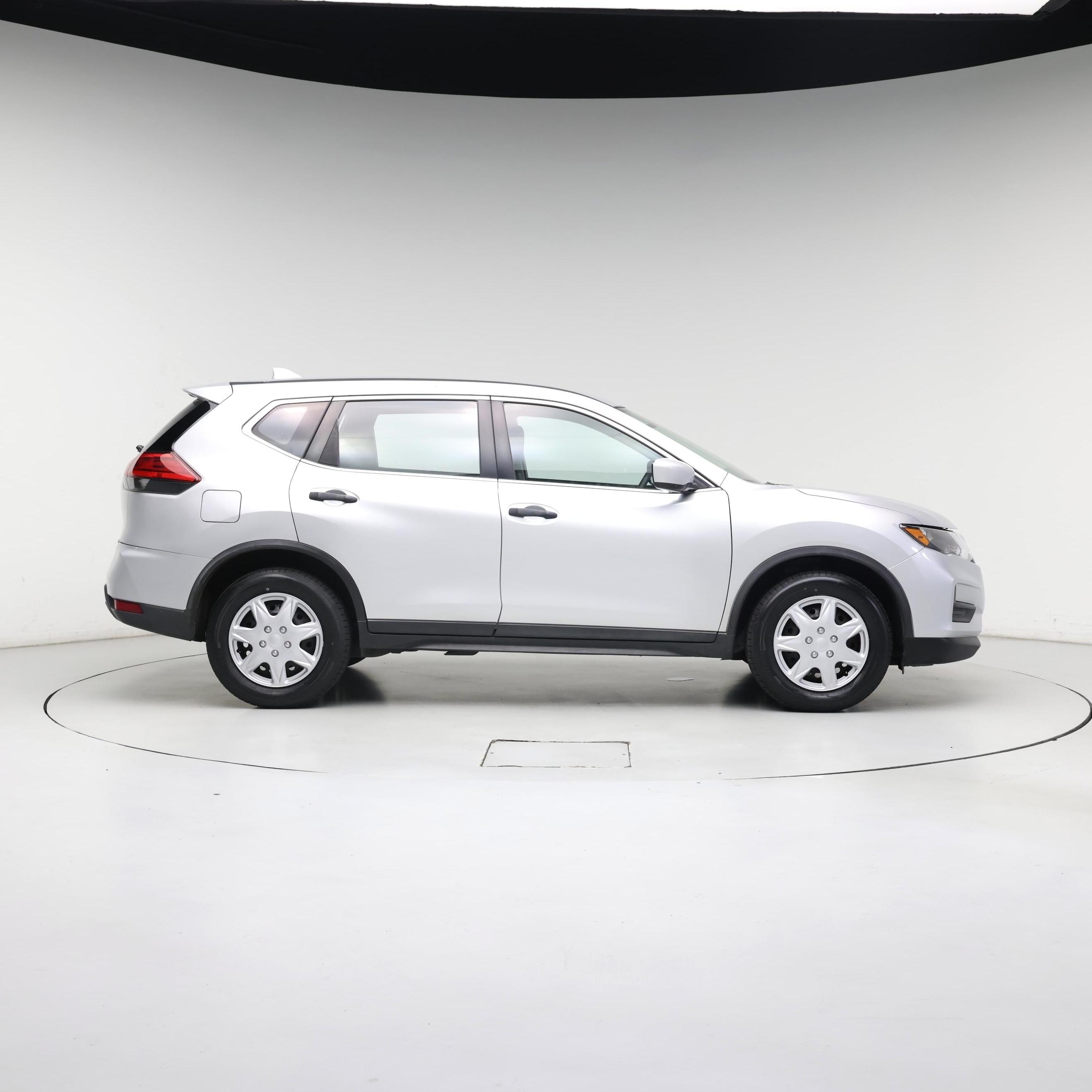 Thumbnail: 2017 Nissan Rogue - 7