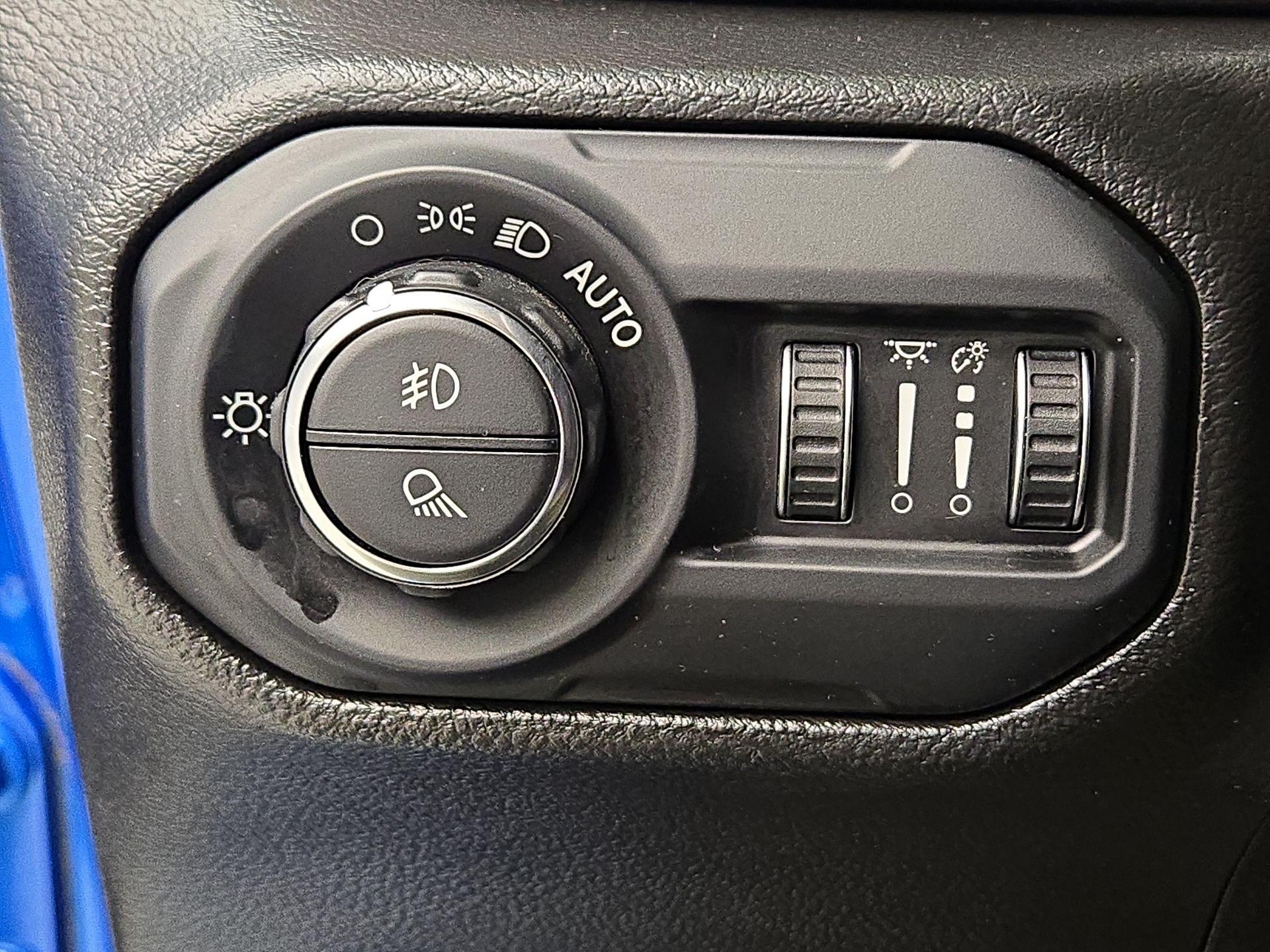 Thumbnail: 2022 Jeep Gladiator - 13