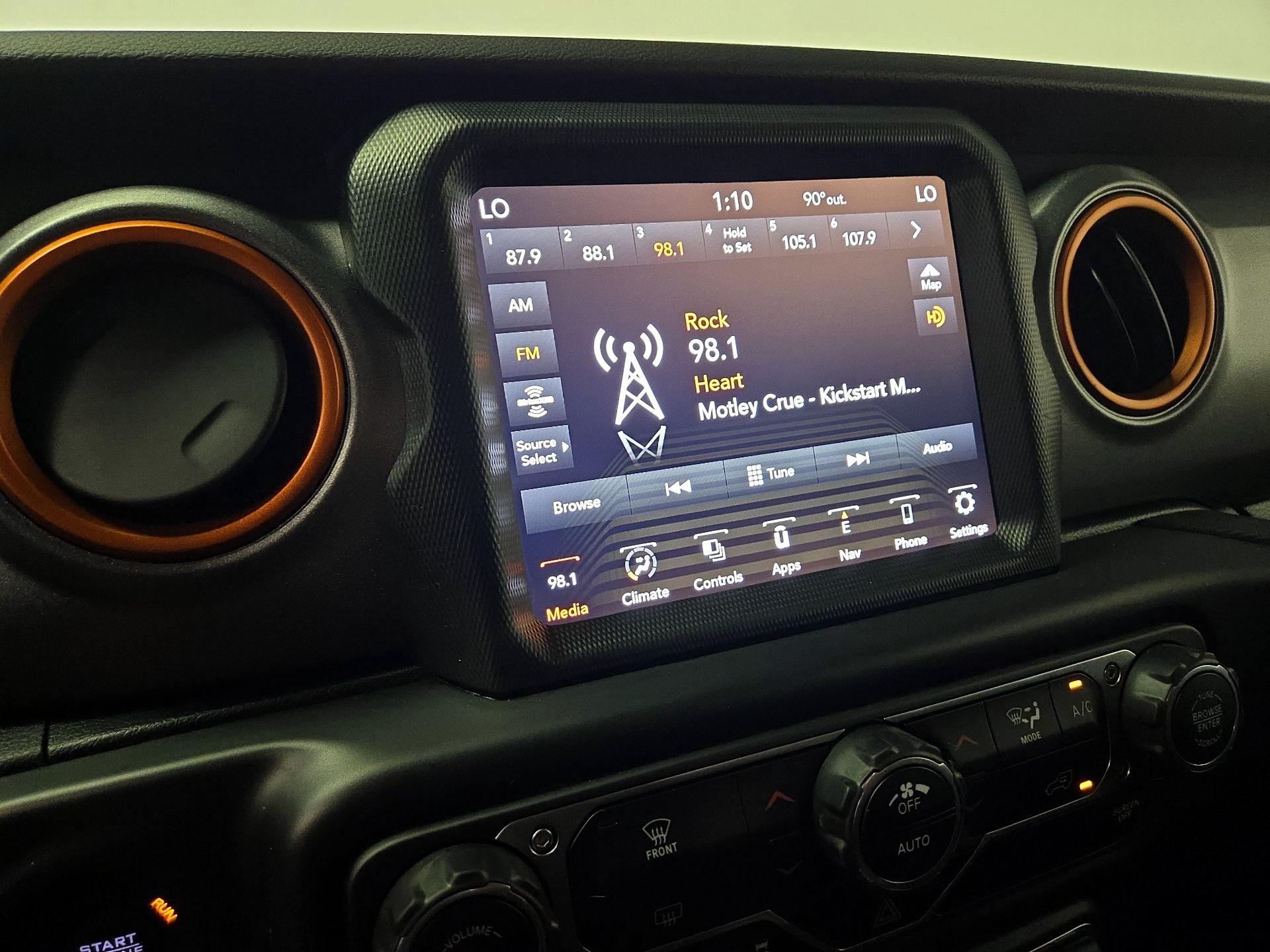 Thumbnail: 2022 Jeep Gladiator - 16