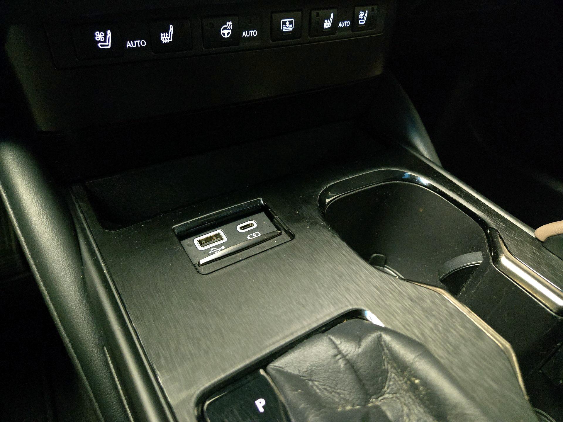 Thumbnail: 2023 Lexus ES - 19