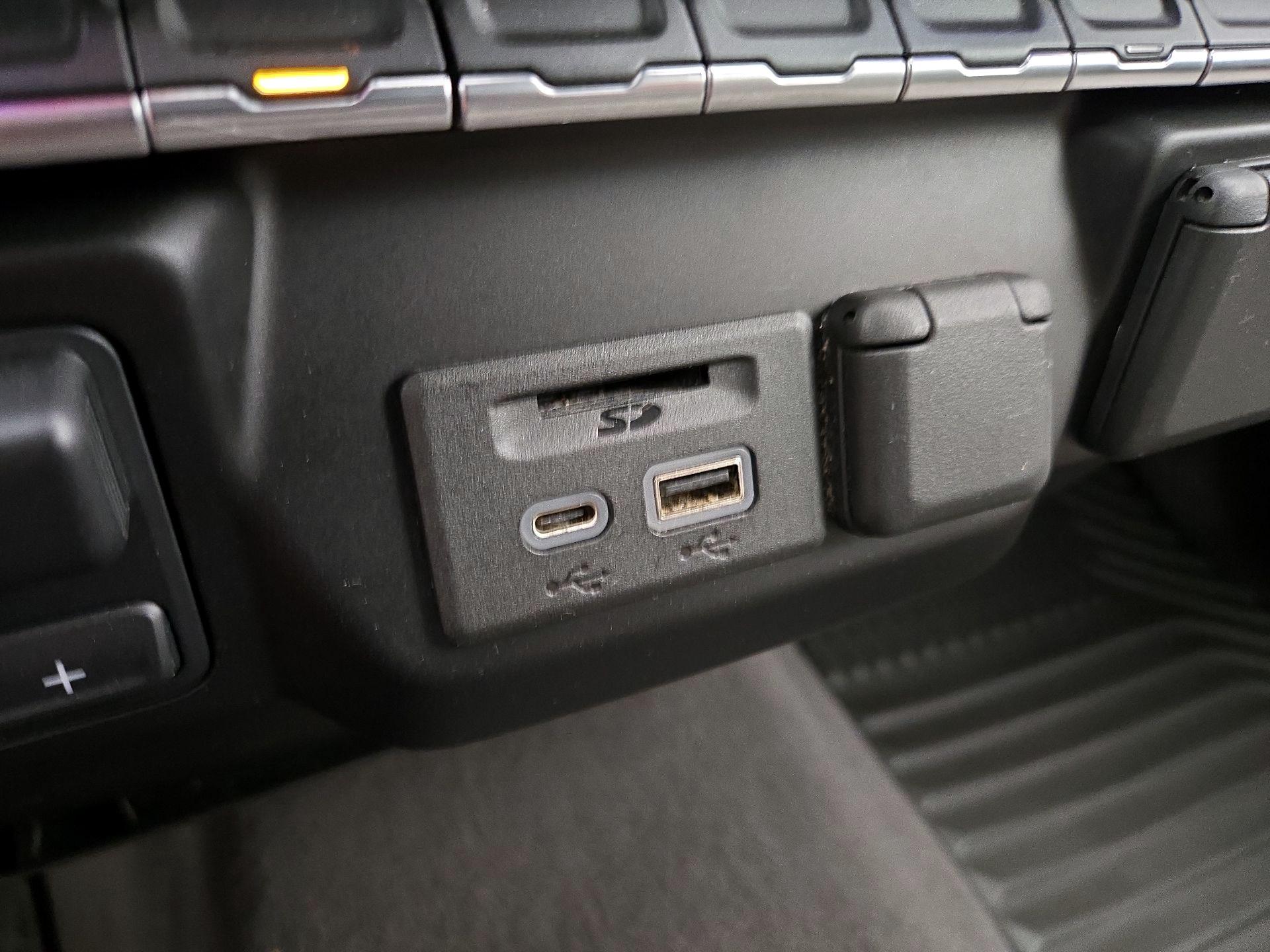 Thumbnail: 2021 Chevrolet Silverado 1500 - 18
