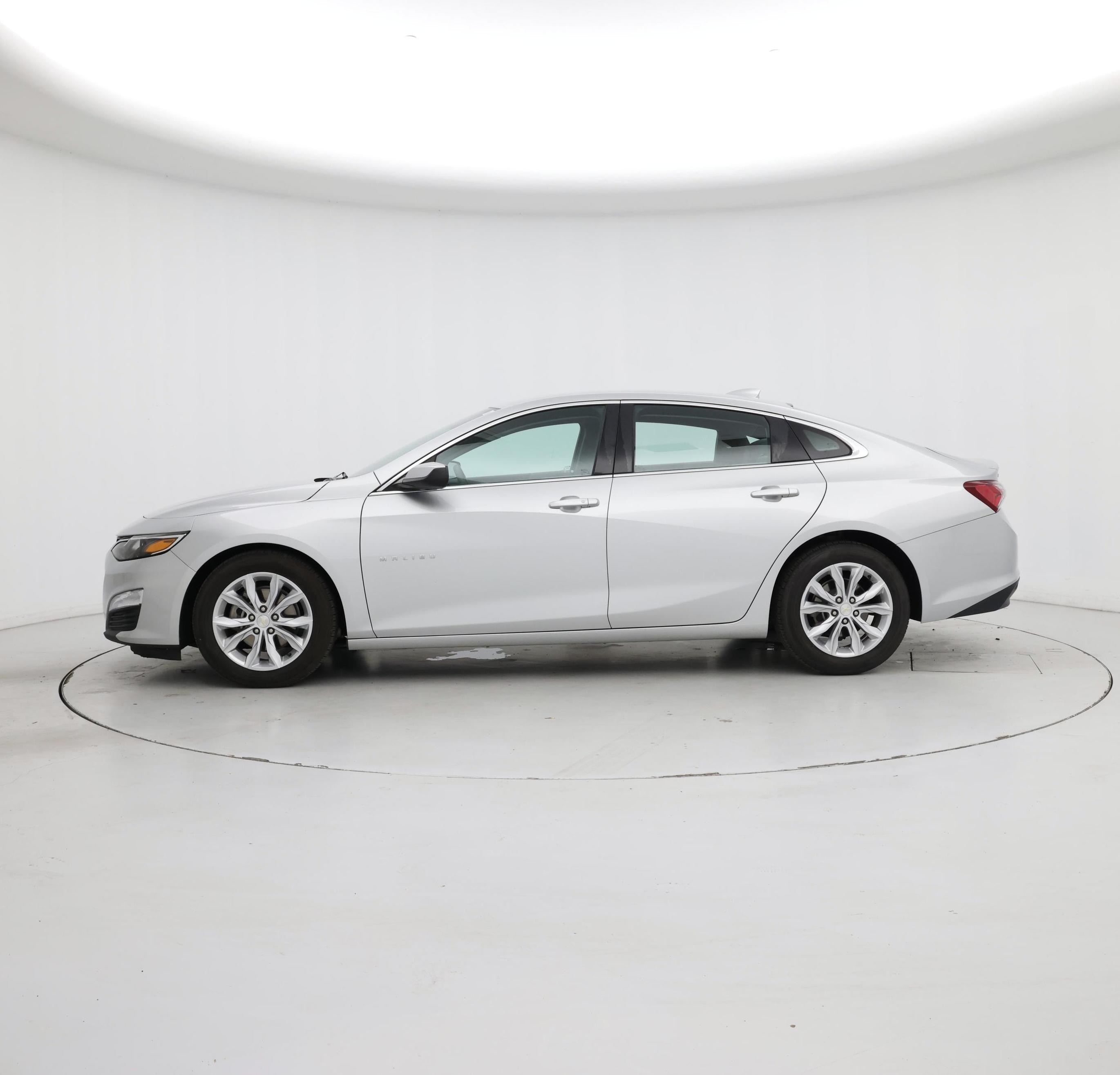 Thumbnail: 2021 Chevrolet Malibu - 3