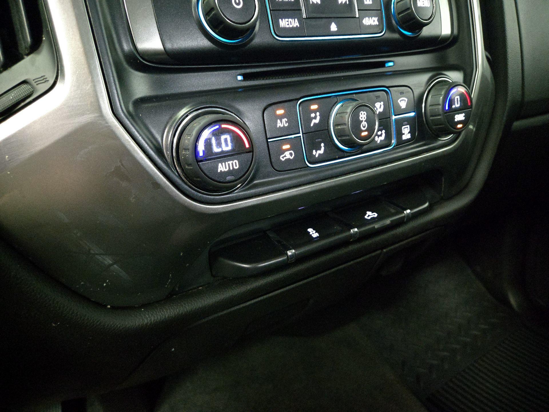 Thumbnail: 2016 Chevrolet Silverado 1500 - 16