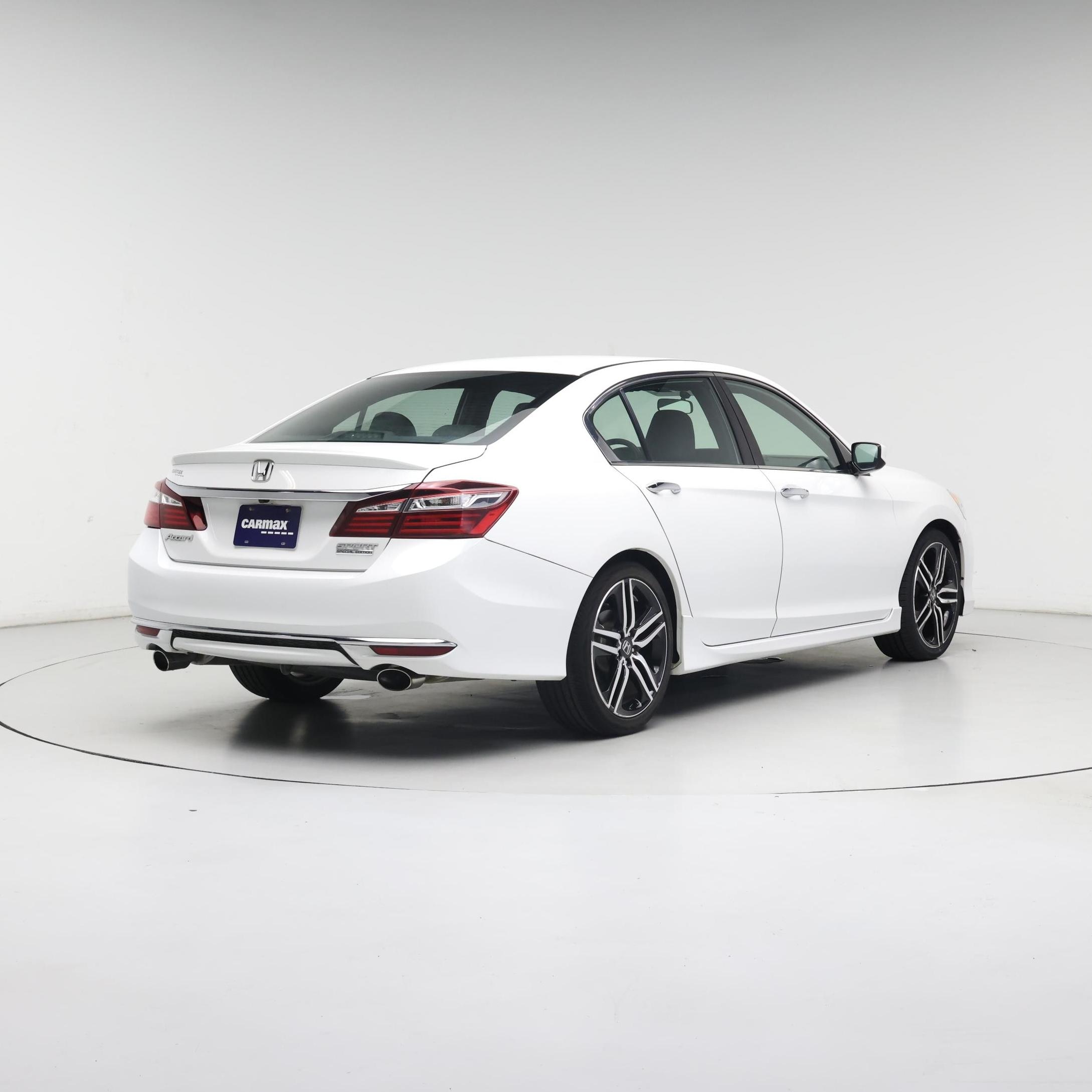 Thumbnail: 2017 Honda Accord - 8