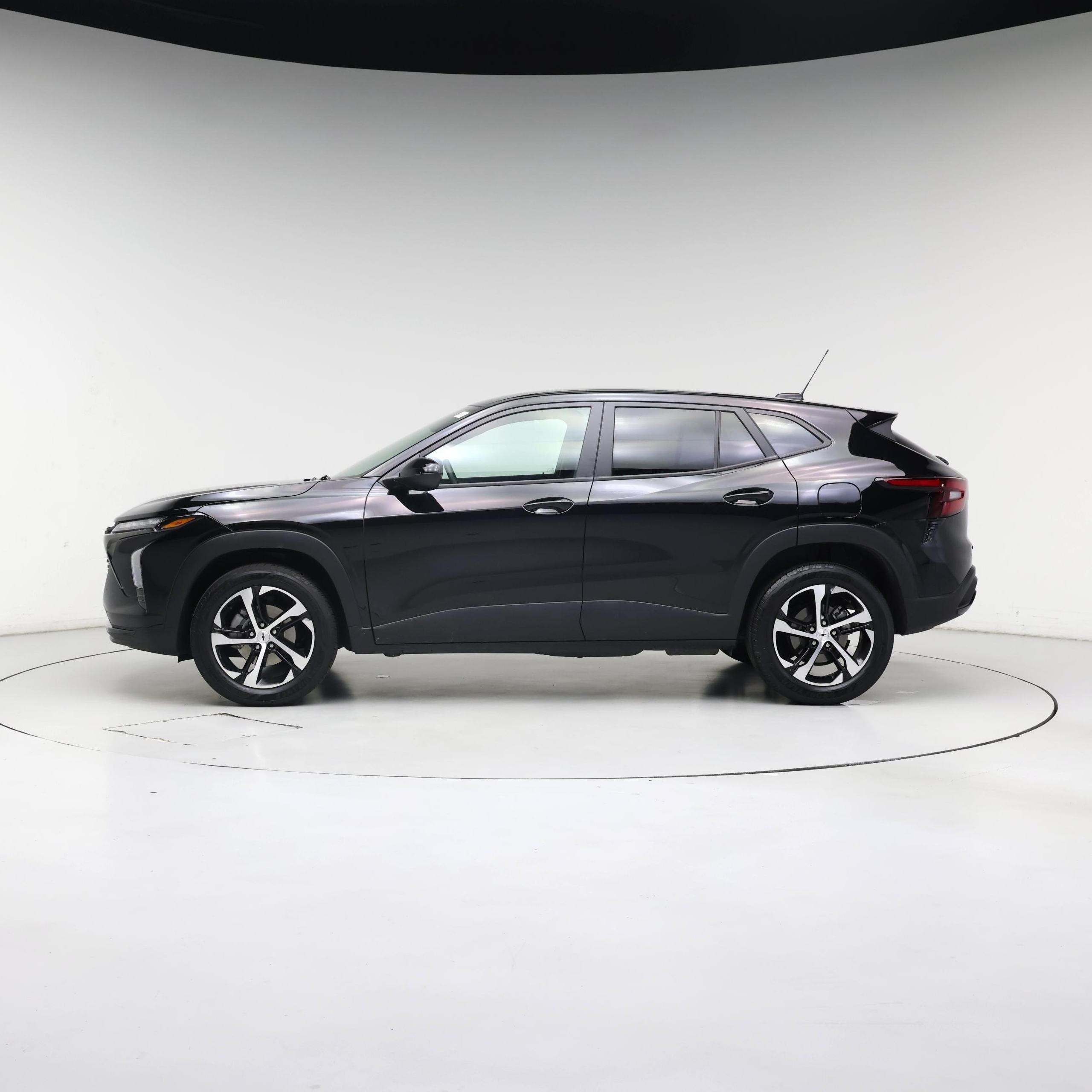 Thumbnail: 2024 Chevrolet Trax - 3