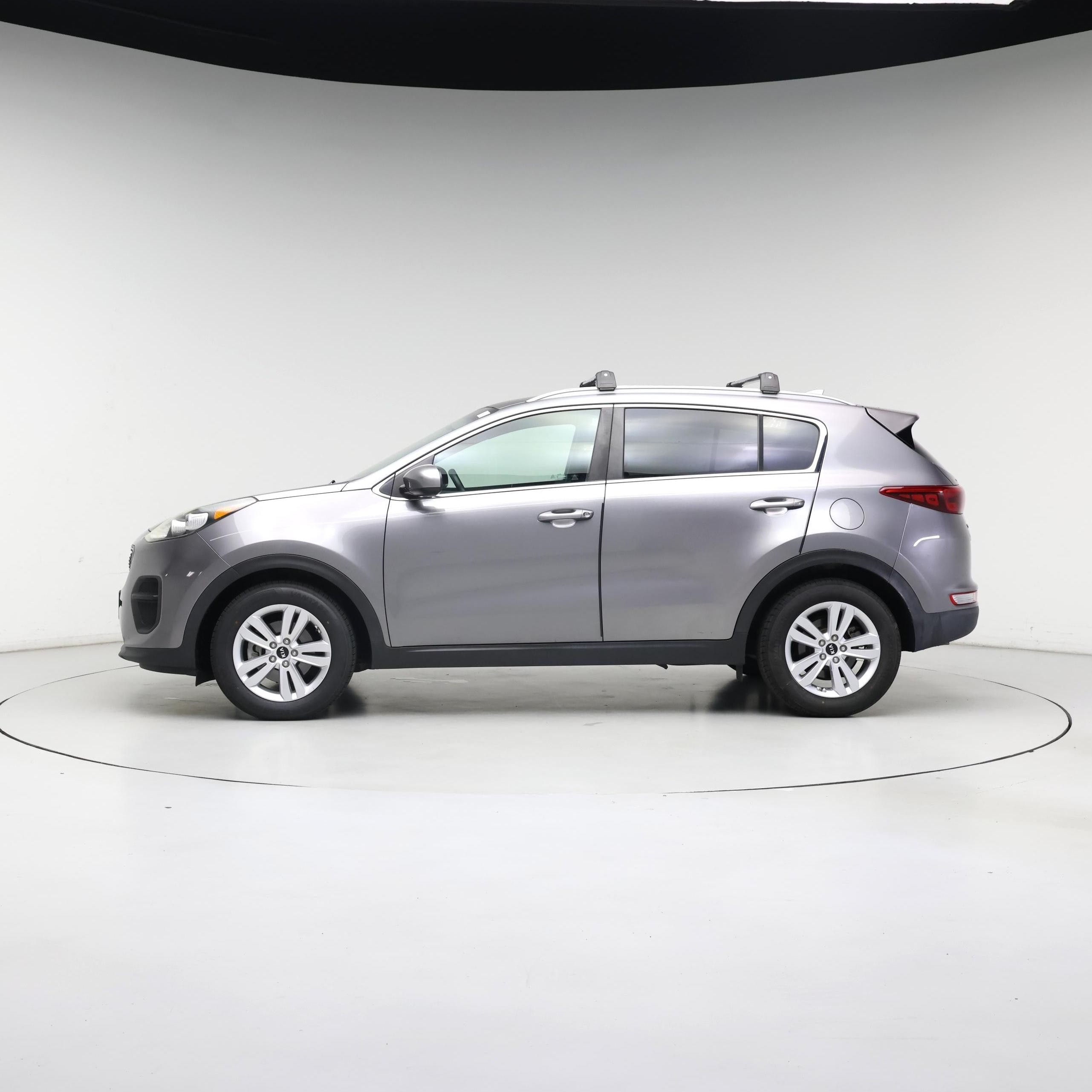 Thumbnail: 2017 Kia Sportage - 3