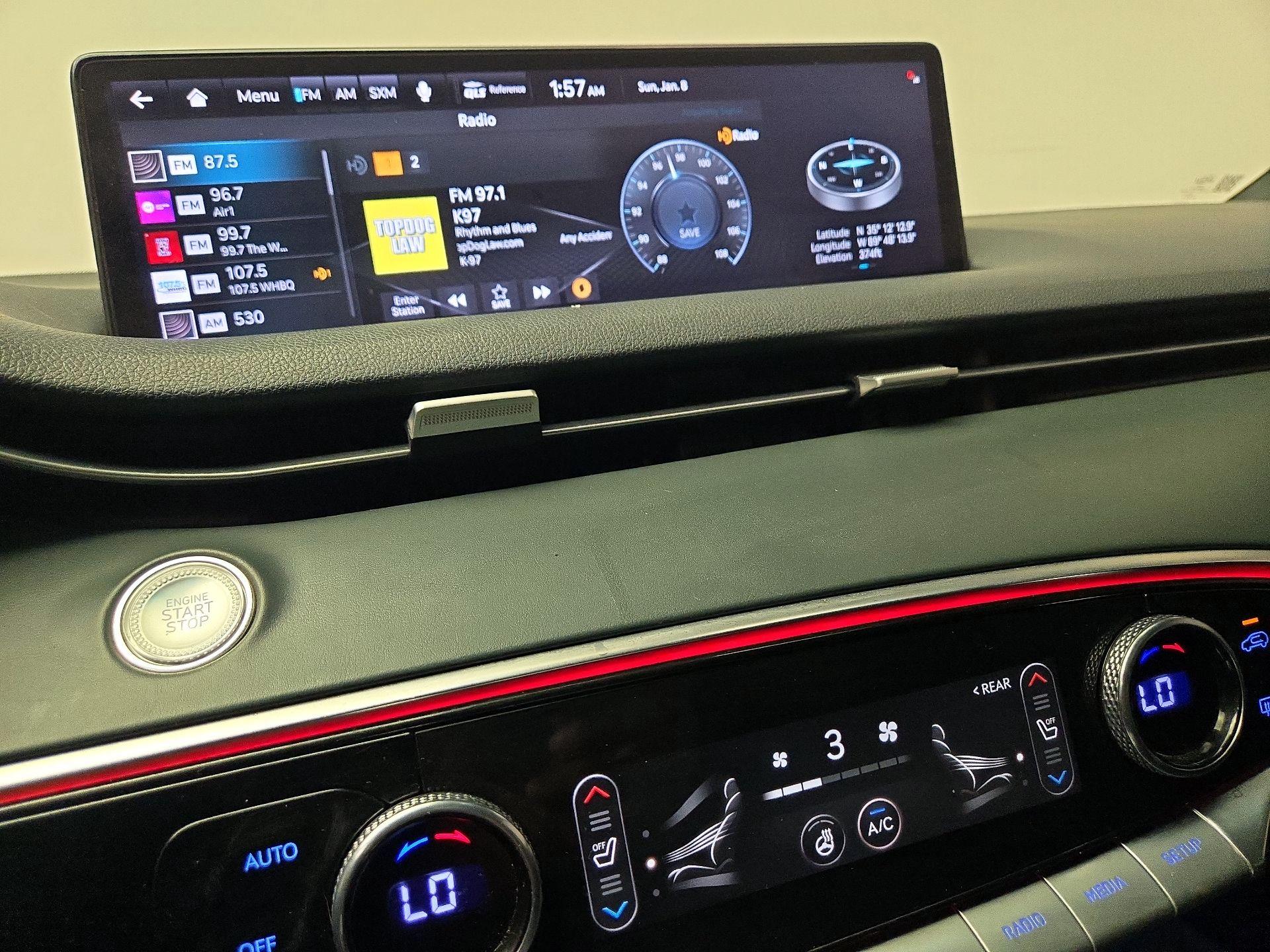 Thumbnail: 2022 Genesis GV70 - 16