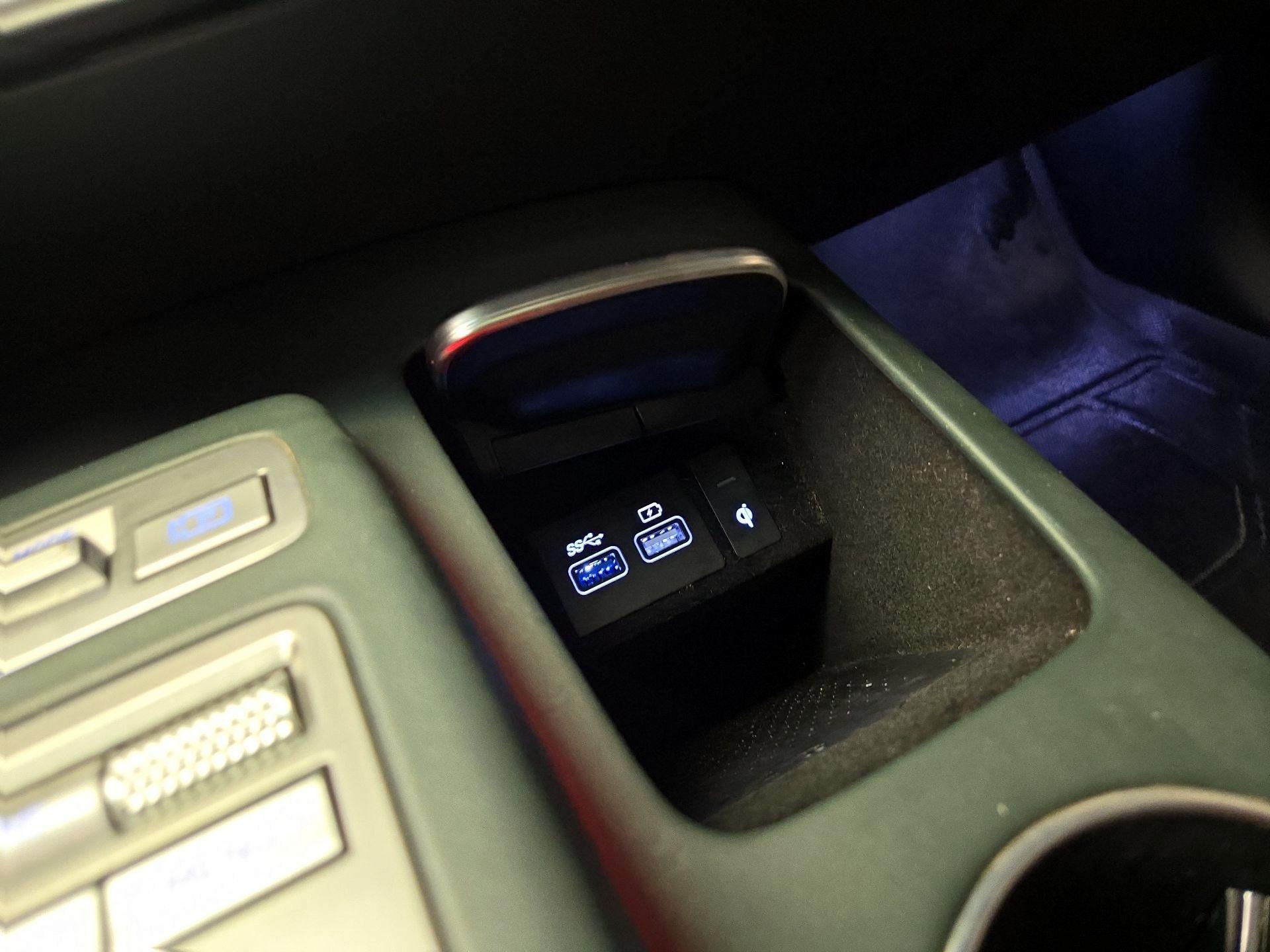 Thumbnail: 2022 Genesis GV70 - 19