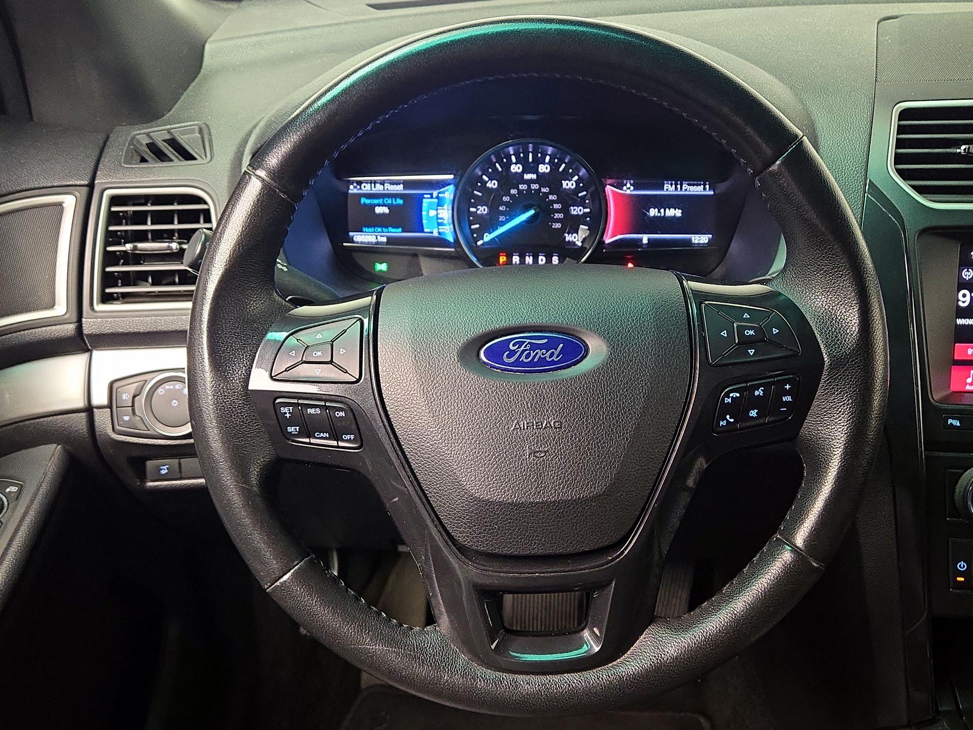 Thumbnail: 2017 Ford Explorer - 10