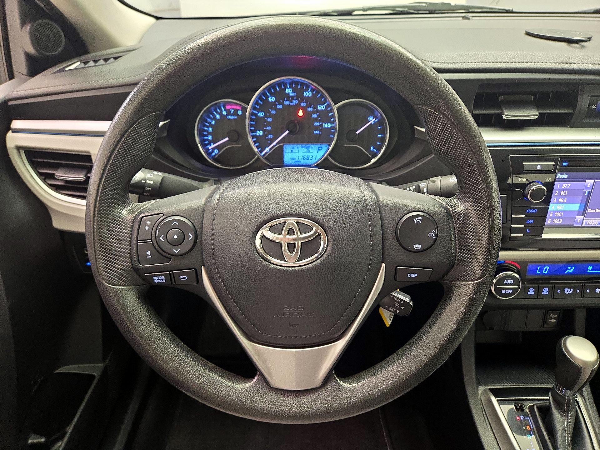 Thumbnail: 2015 Toyota Corolla - 10